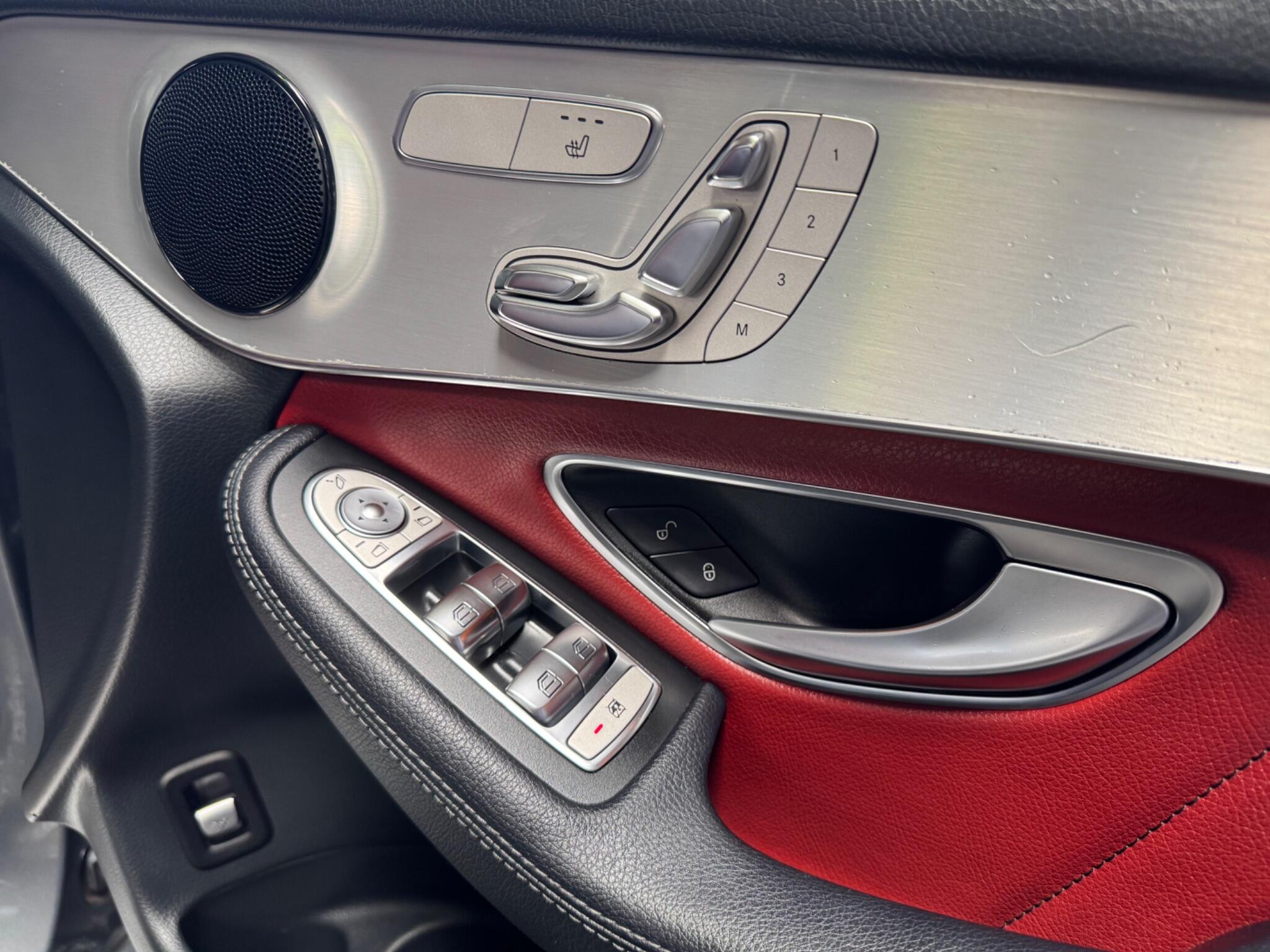 Mercedes-Benz GLC view 28