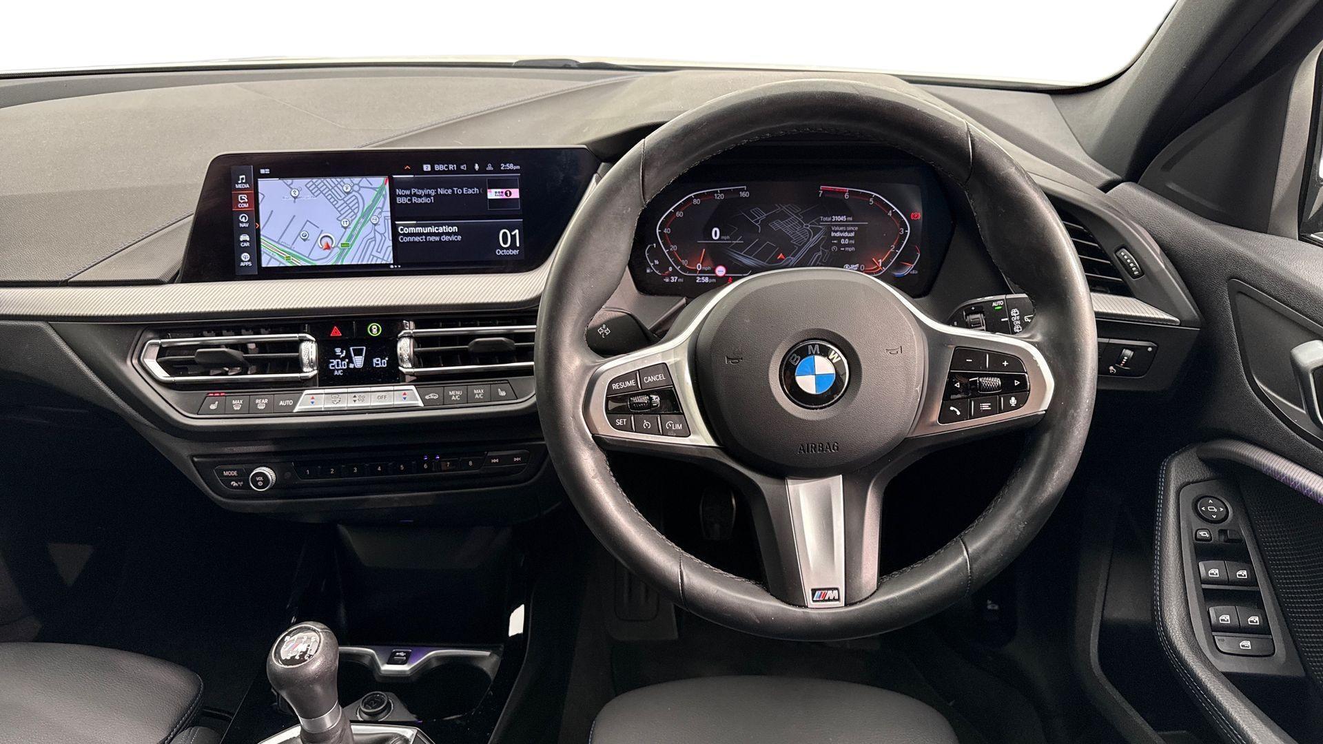 BMW 1 Series view 5