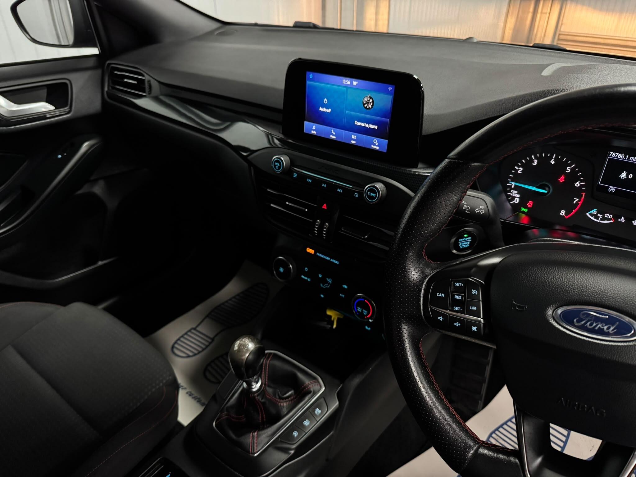 Ford Focus view 20