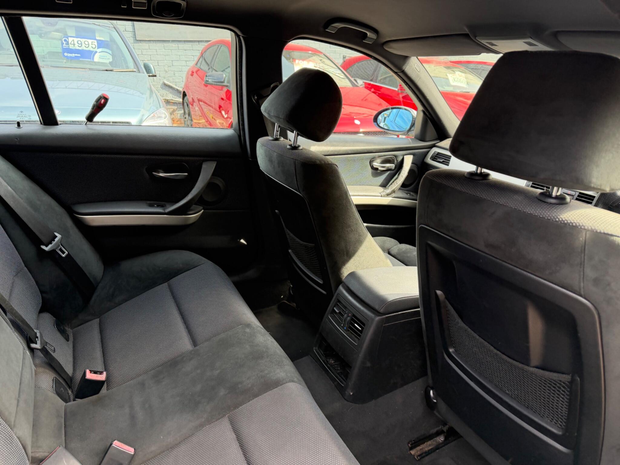 BMW 3 Series view 19