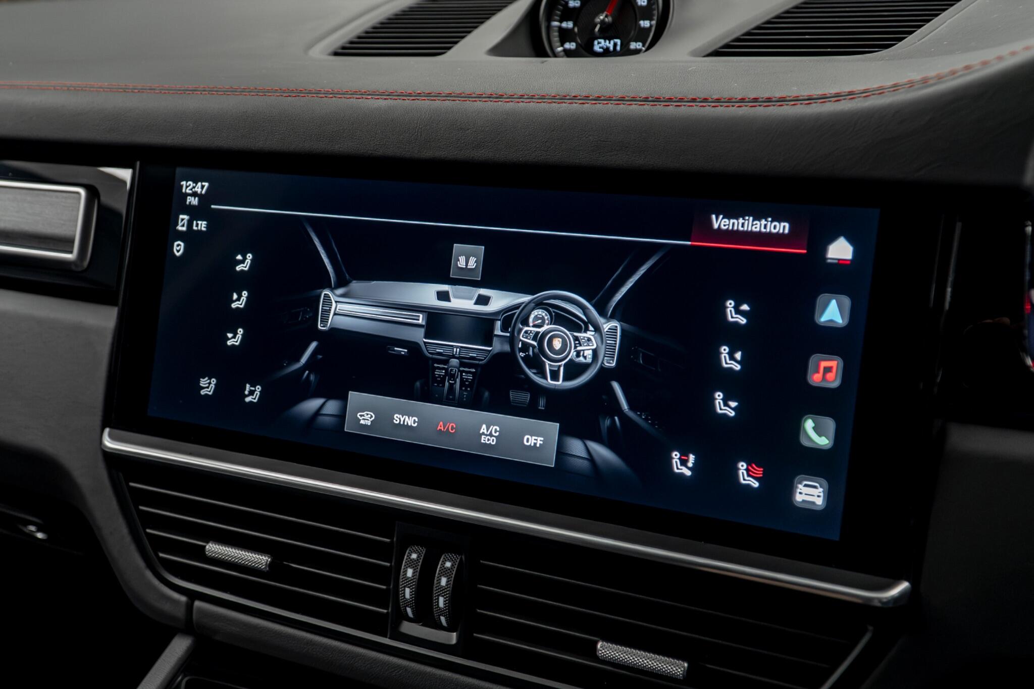 Porsche Cayenne view 30