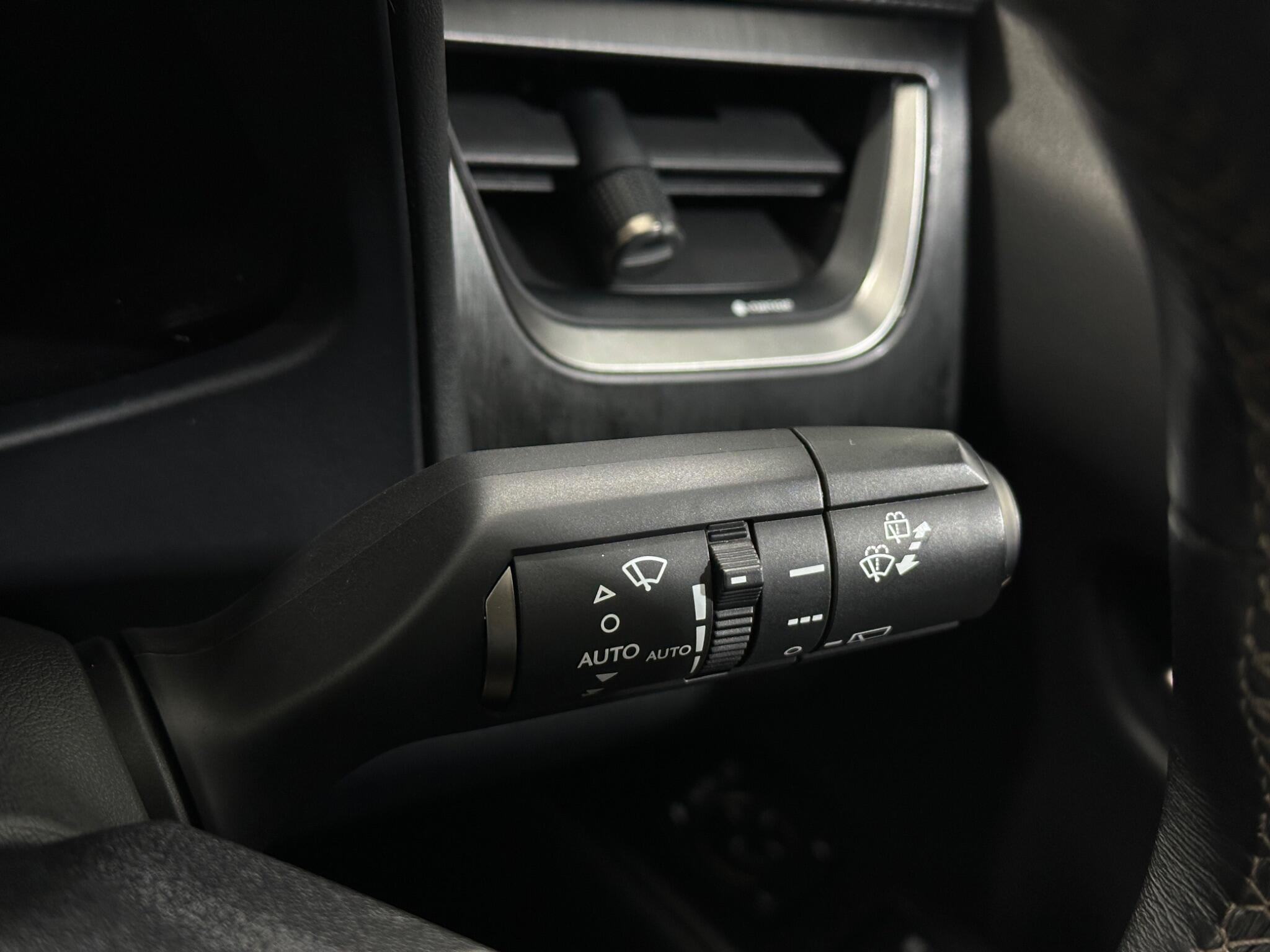 Lexus UX view 17