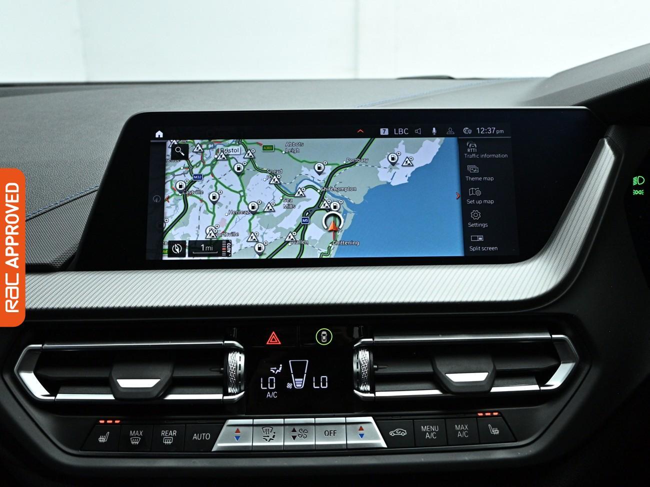 BMW 1 Series view 3