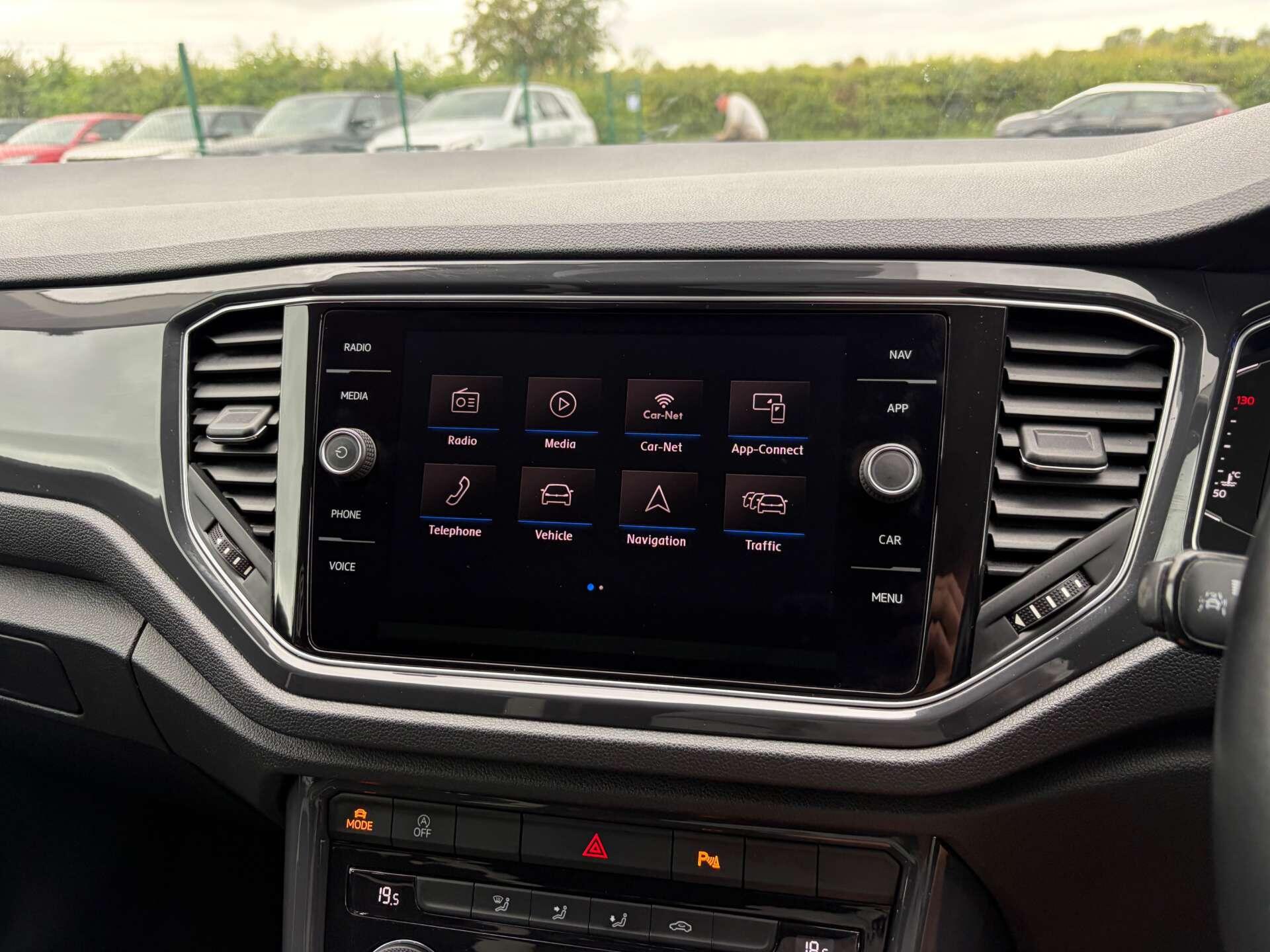 Volkswagen T-Roc view 47