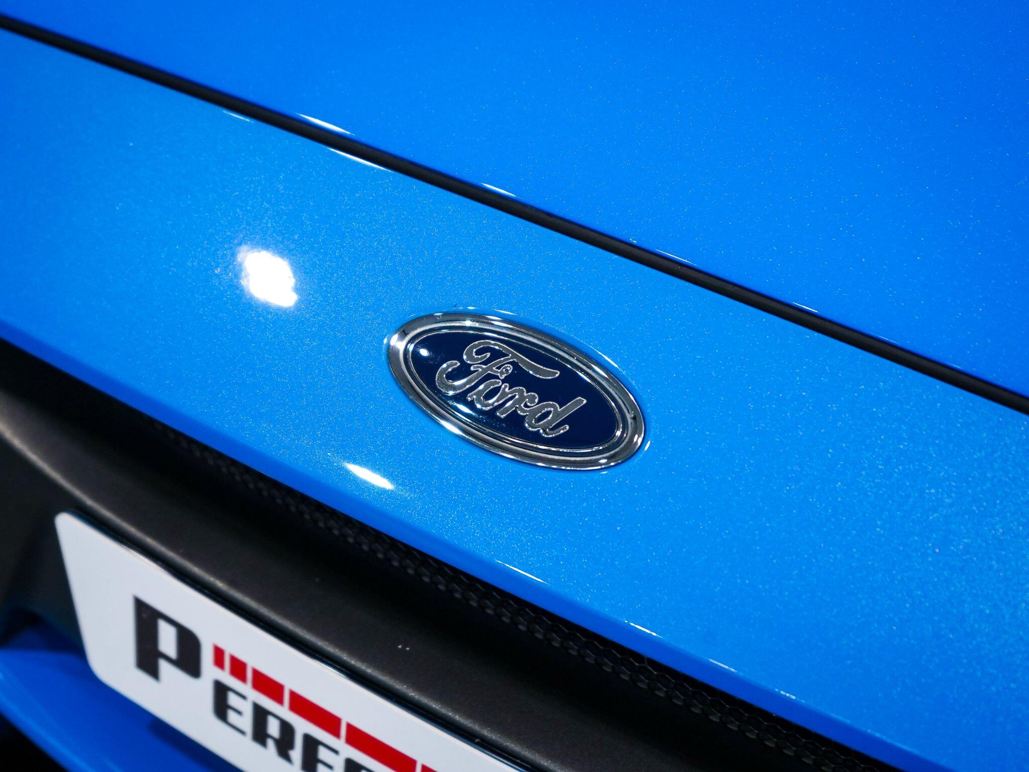 Ford Focus view 41