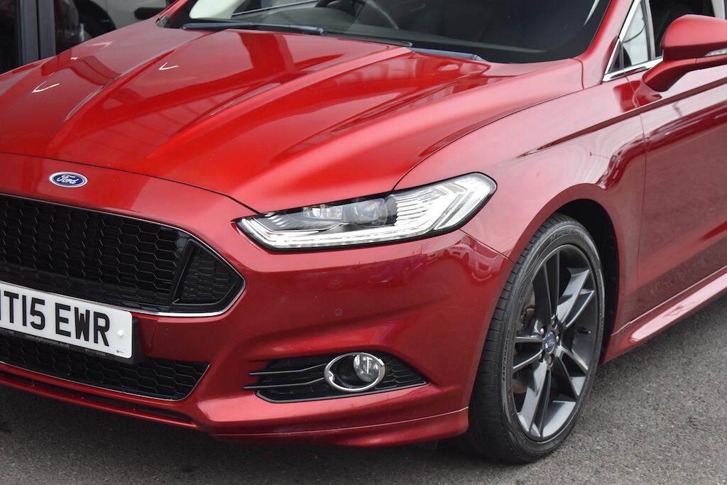 Ford Mondeo view 22