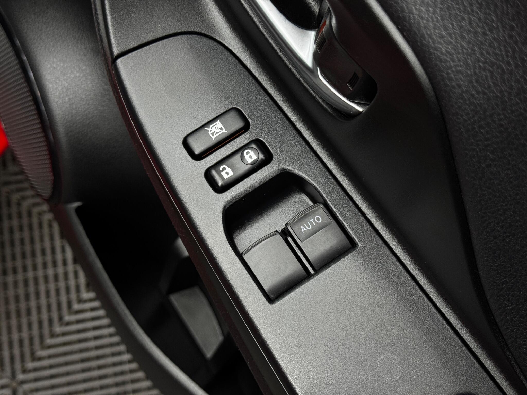 Toyota Yaris view 36