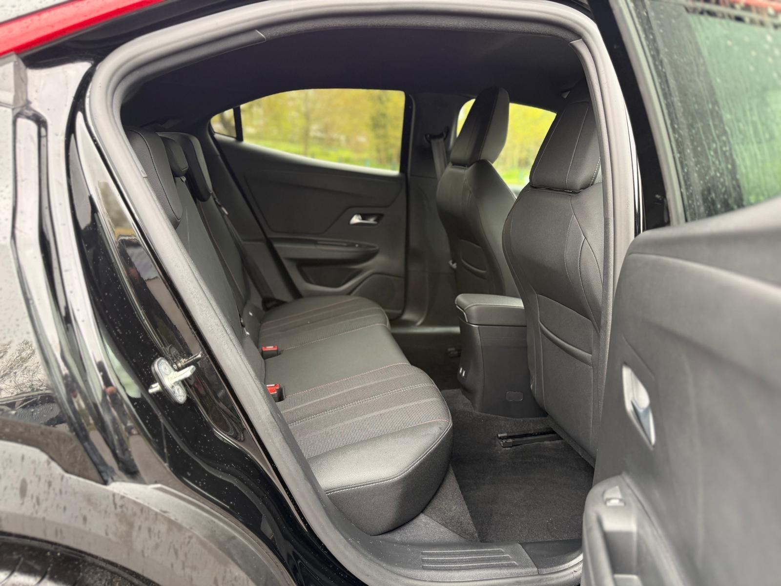 Vauxhall Mokka view 35