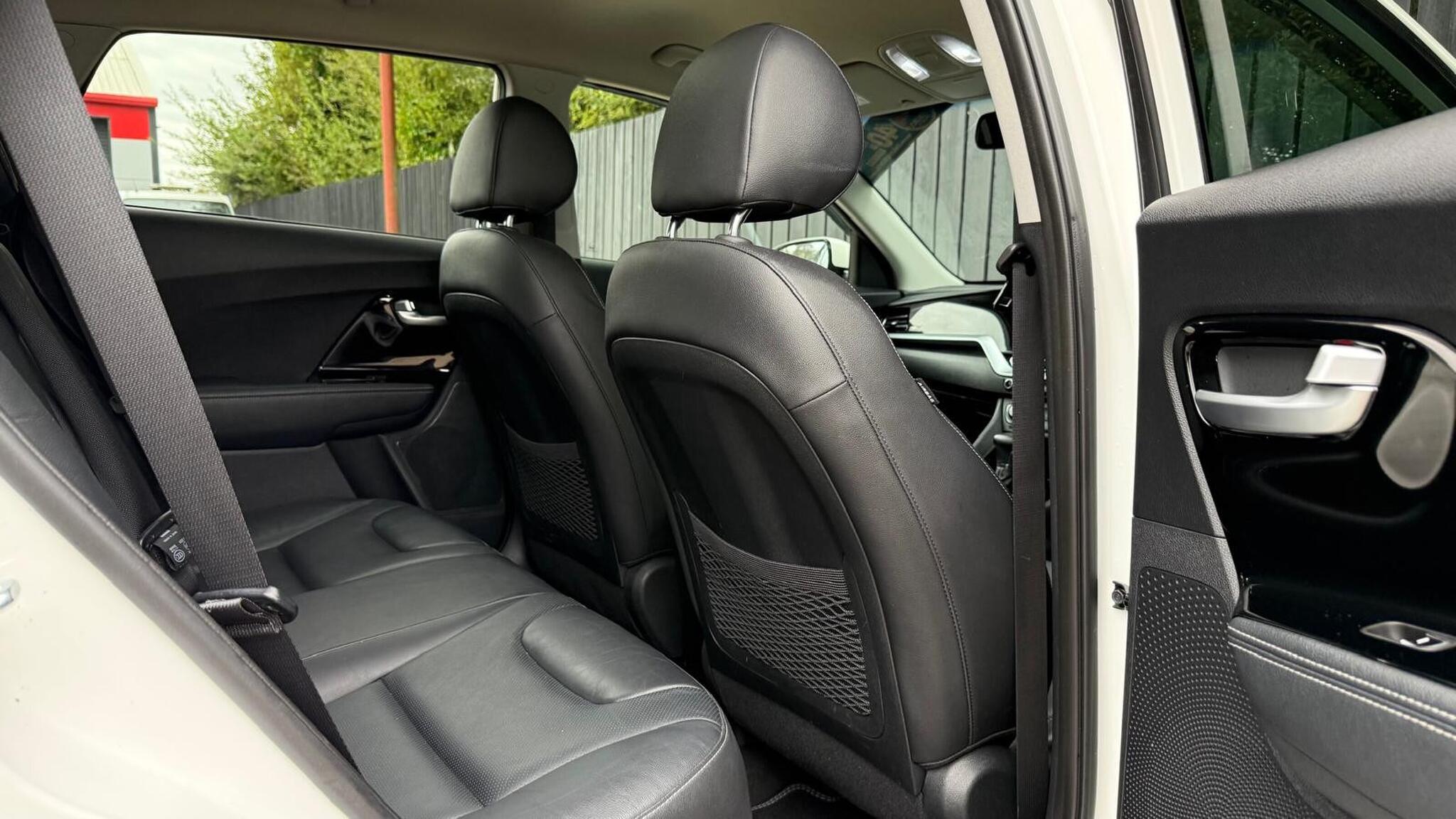 Kia Niro view 26