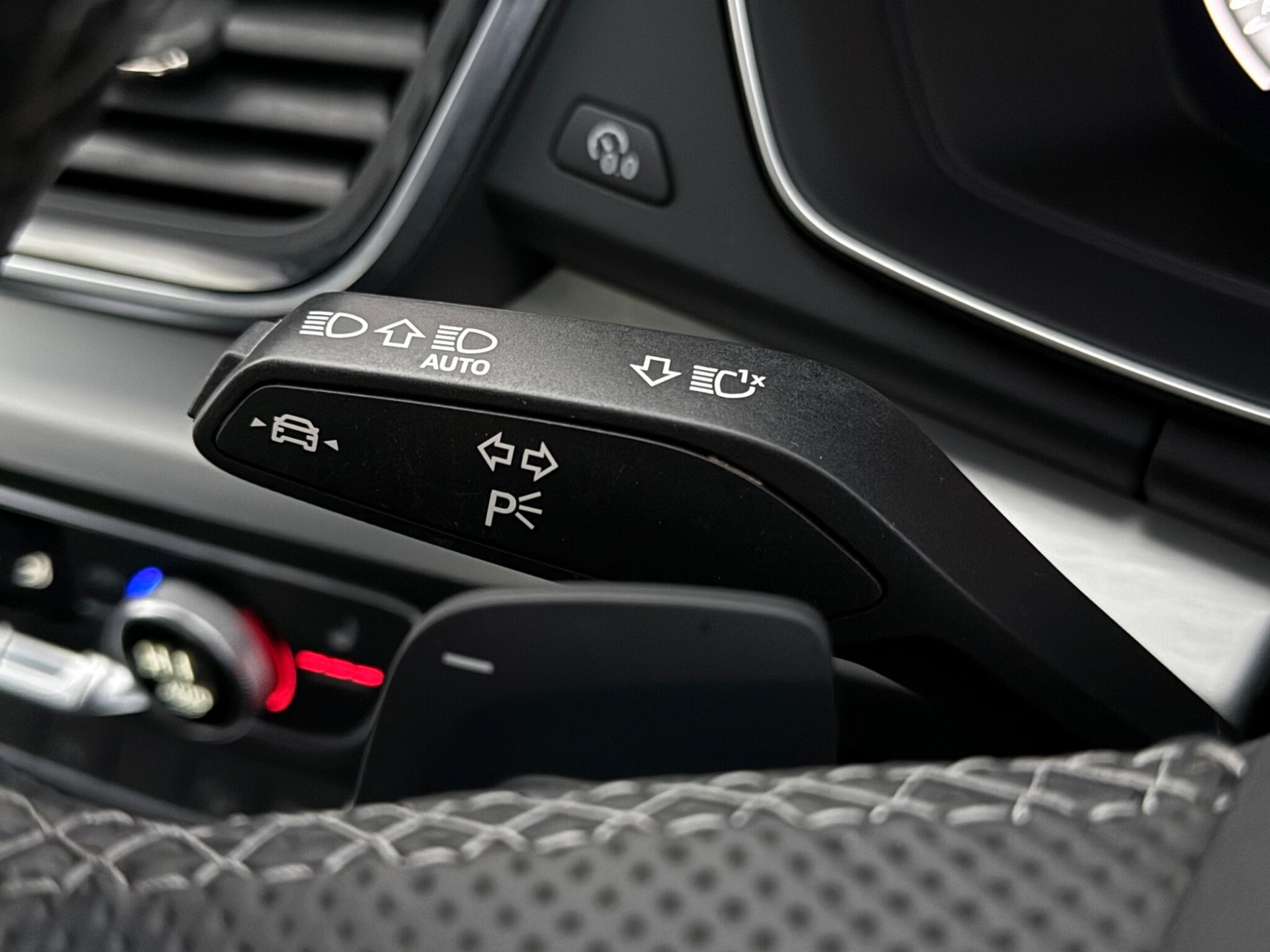 Audi Q5 view 15