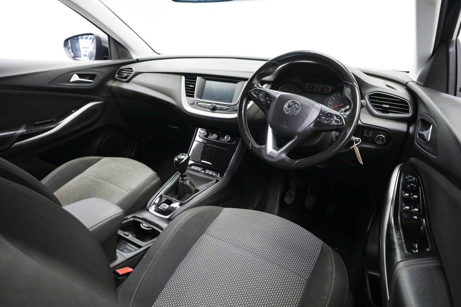 Vauxhall Grandland X view 8
