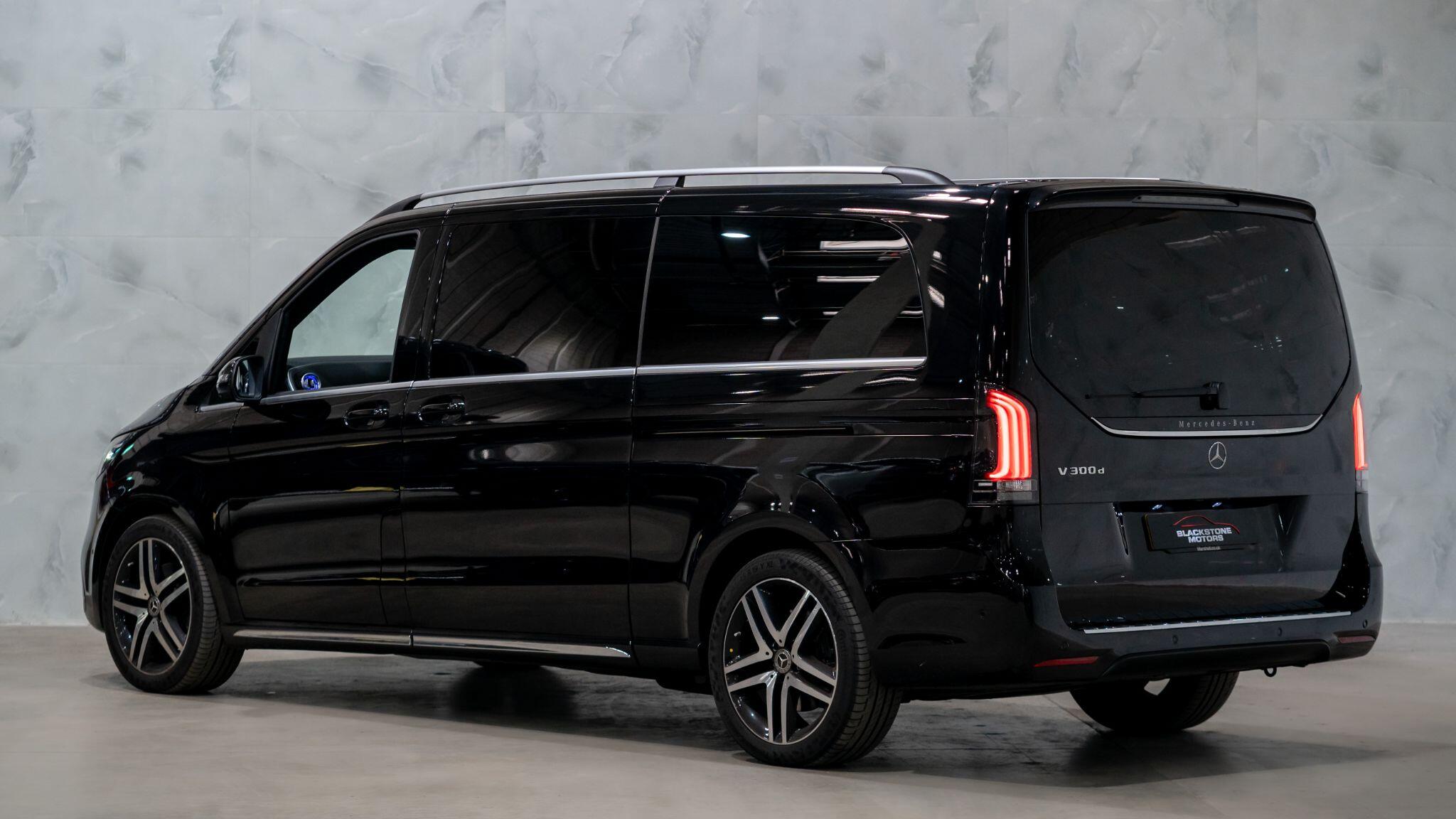 Mercedes-Benz V-Class view 6