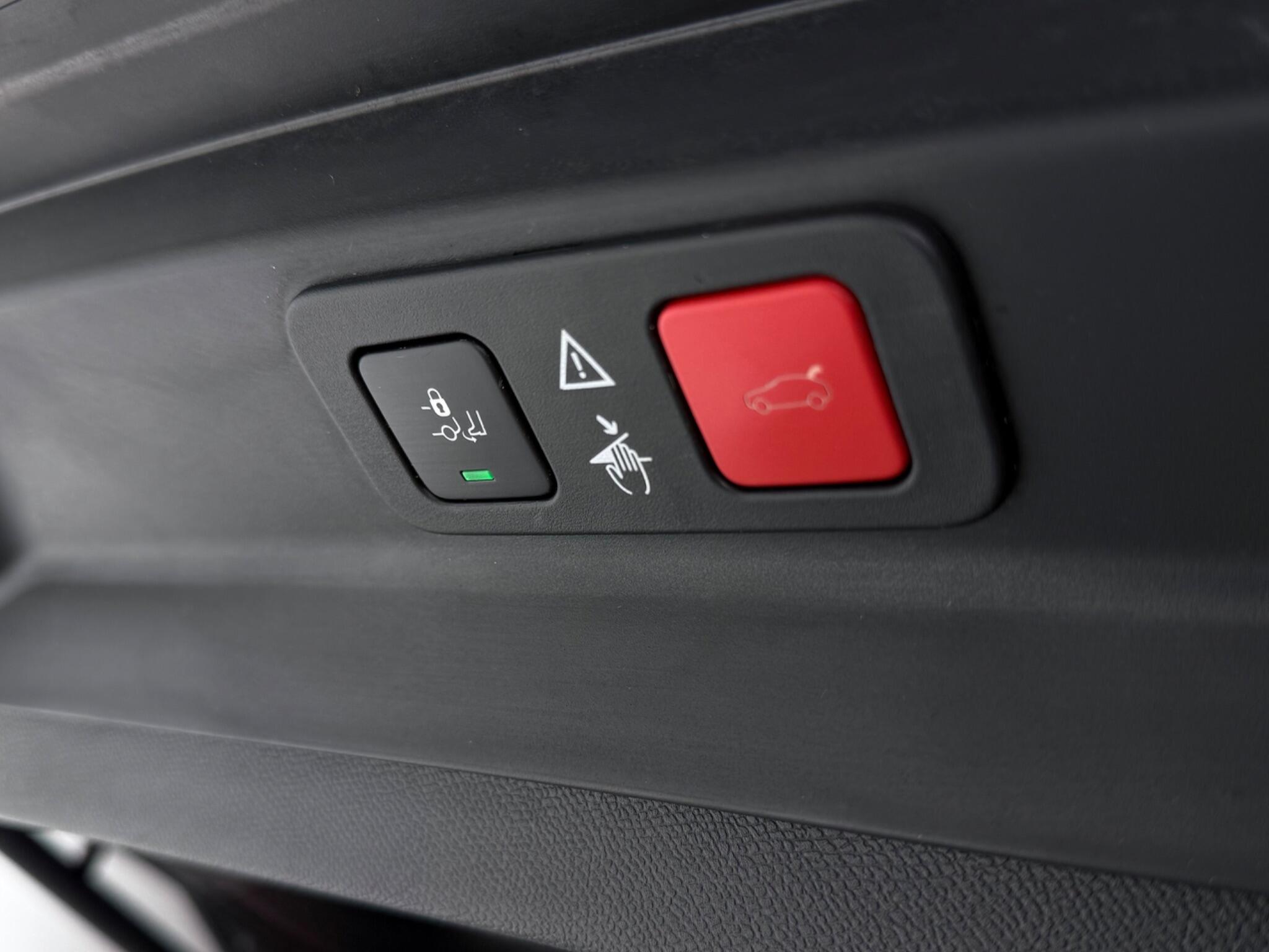 Peugeot 5008 view 11