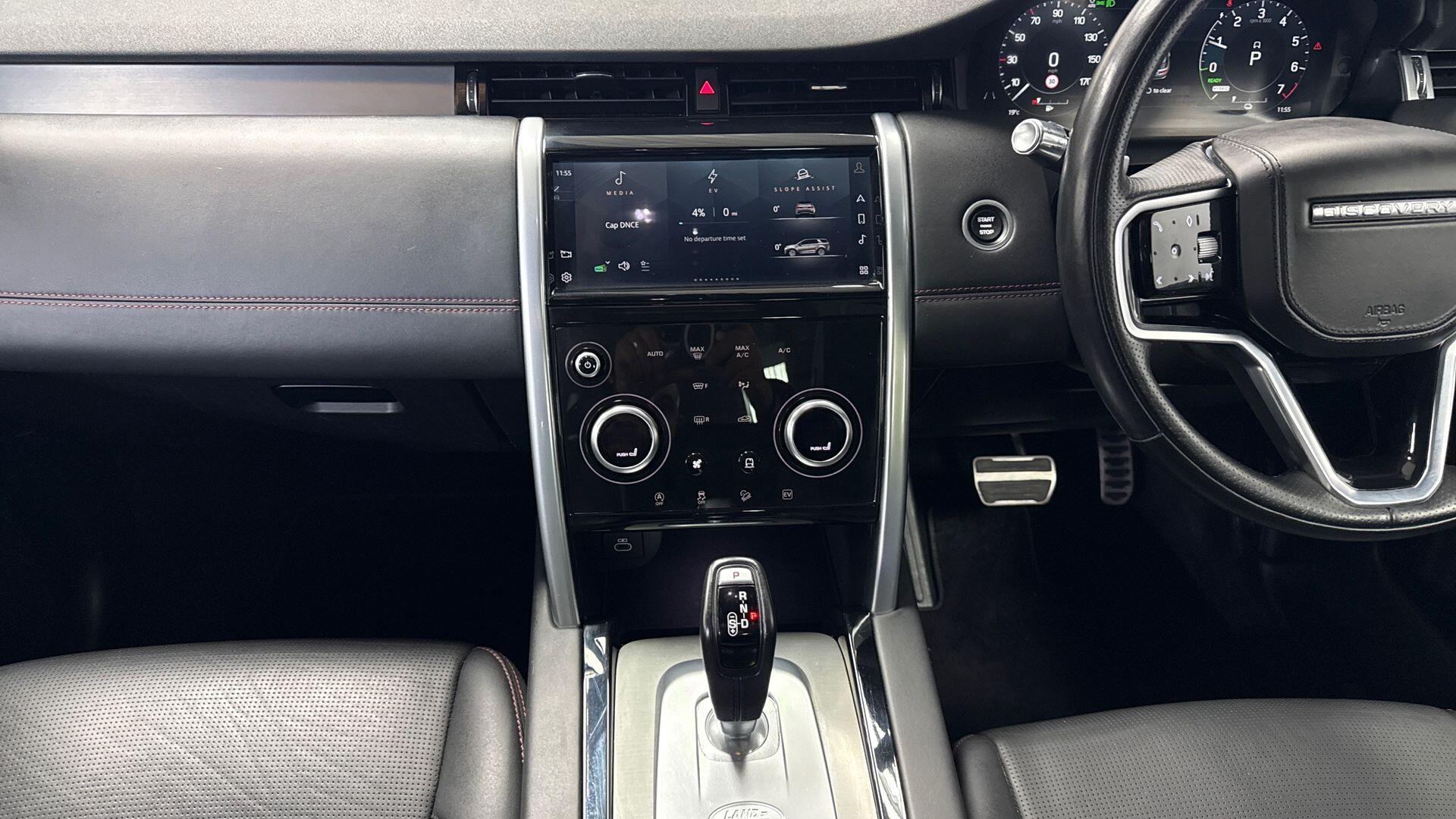 Land Rover Discovery Sport view 14