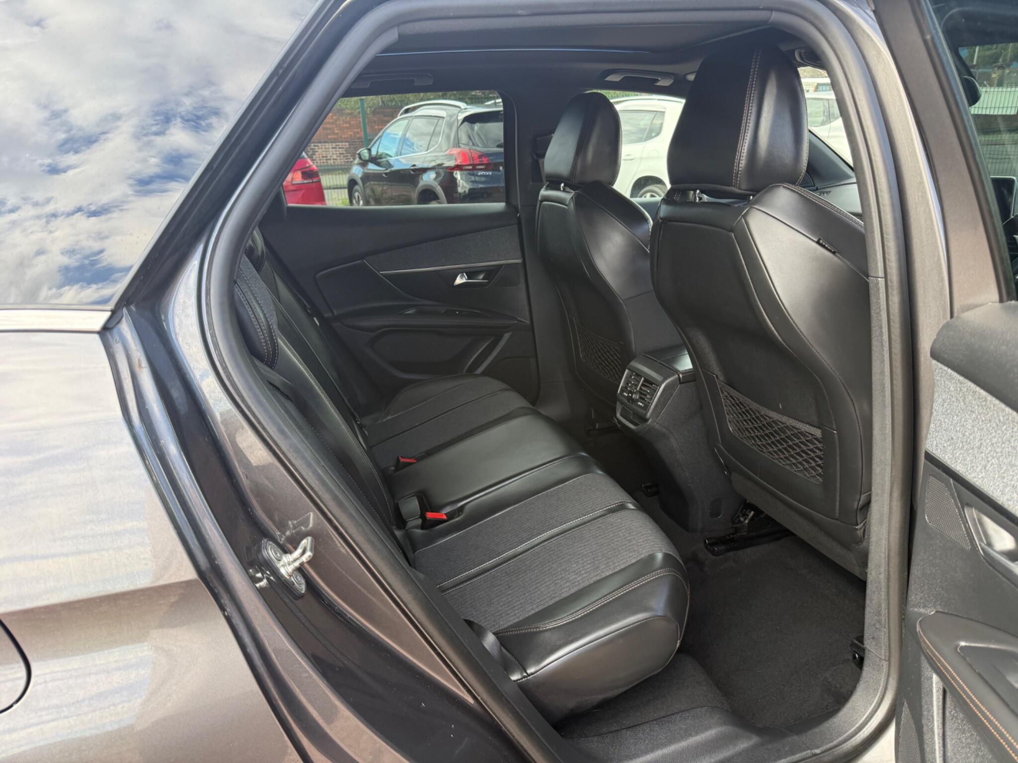 Peugeot 3008 view 27