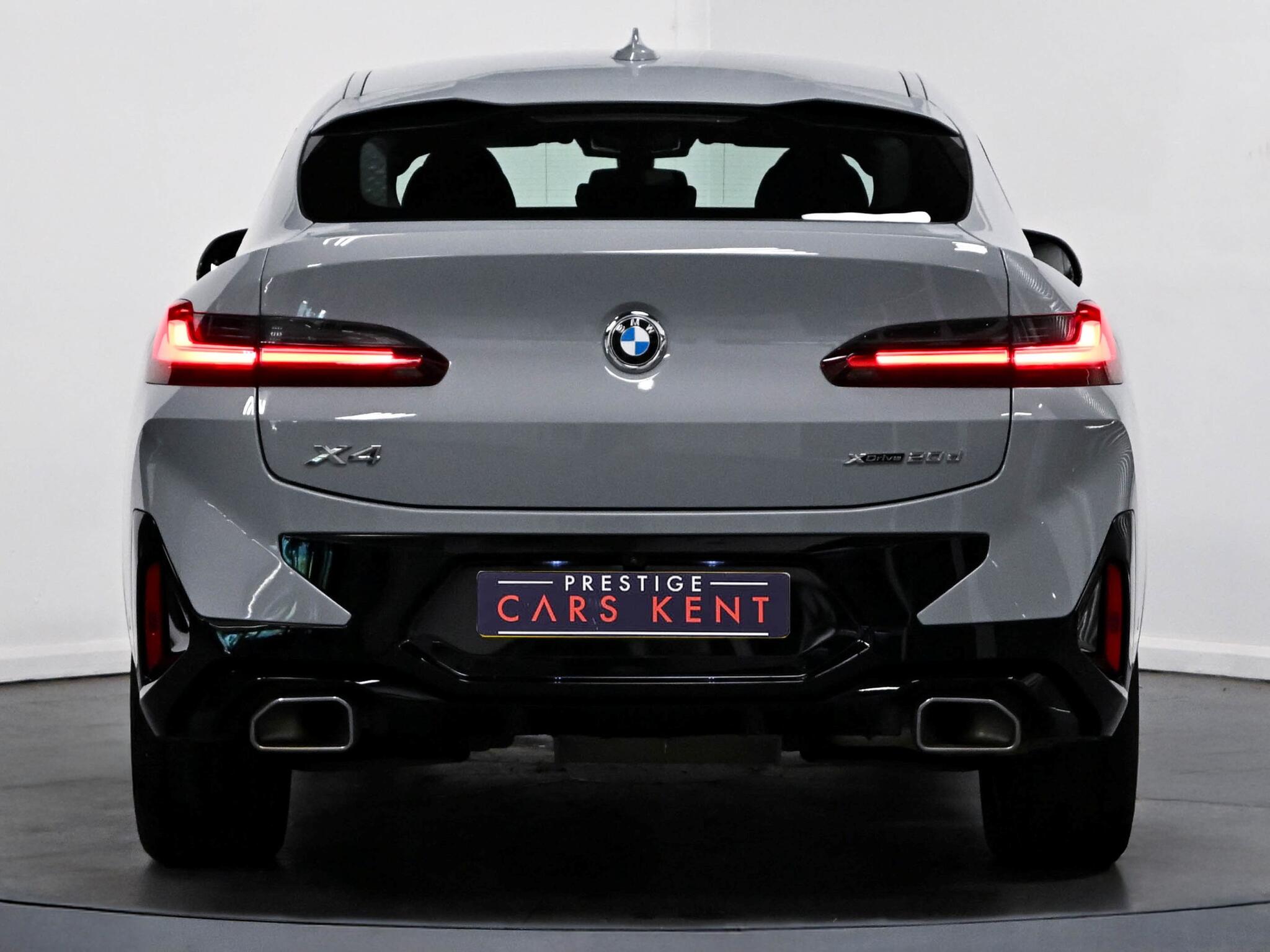 BMW X4 view 6