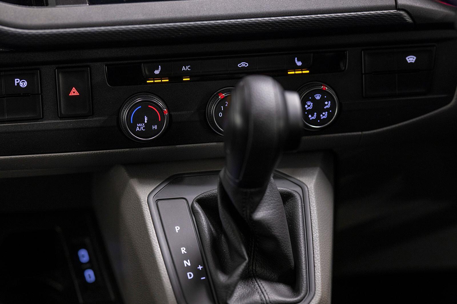 Volkswagen Transporter view 46
