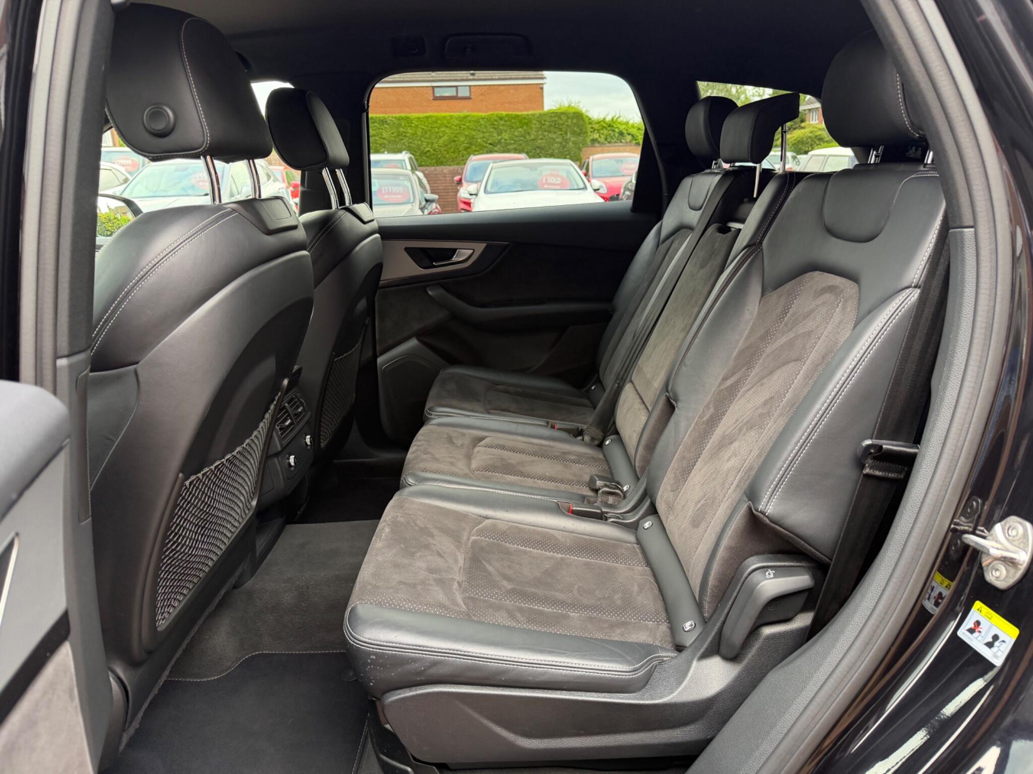 Audi Q7 view 72