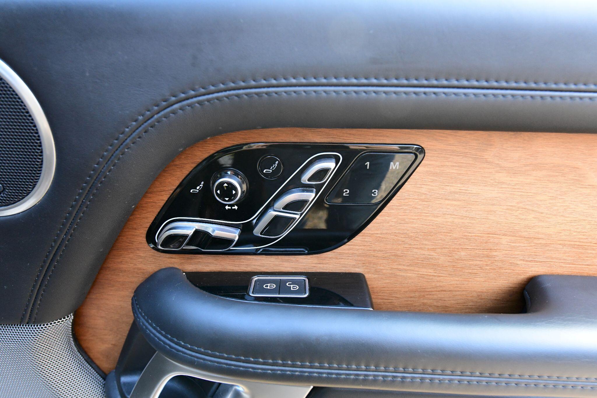 Land Rover Range Rover view 35