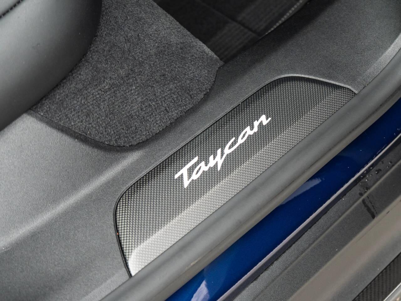 Porsche Taycan view 31