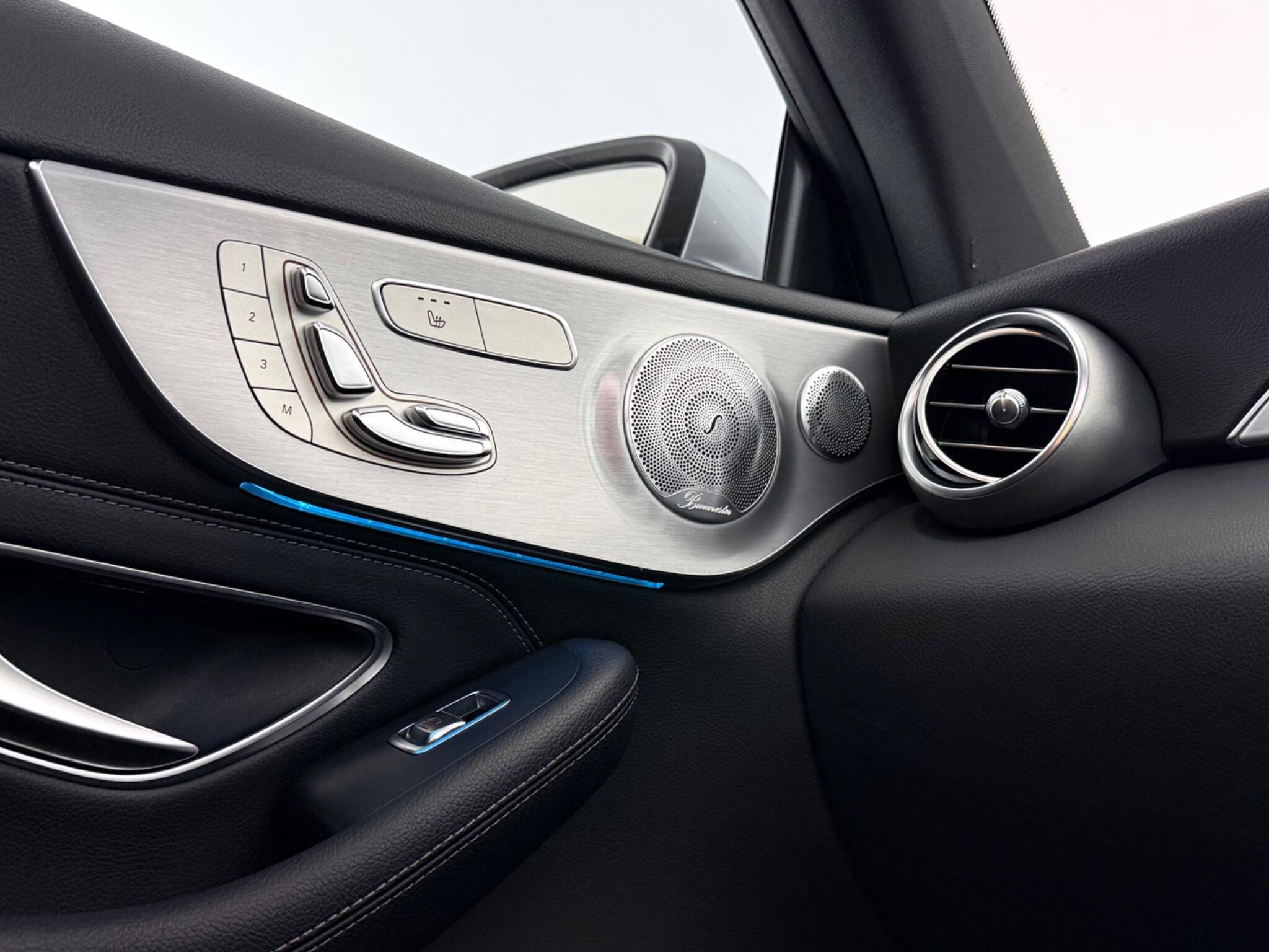 Mercedes-Benz C-Class view 15
