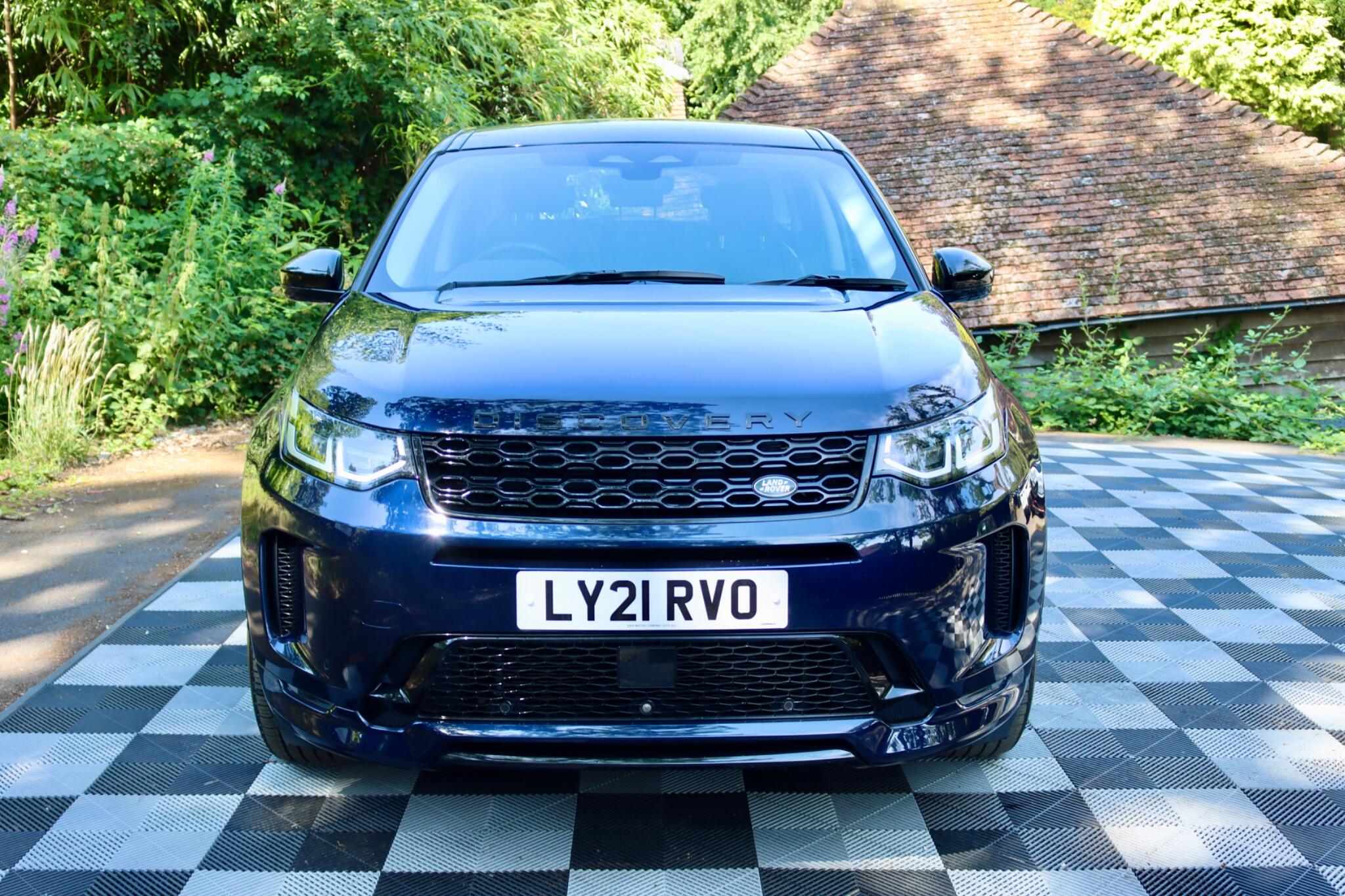 Land Rover Discovery Sport view 10