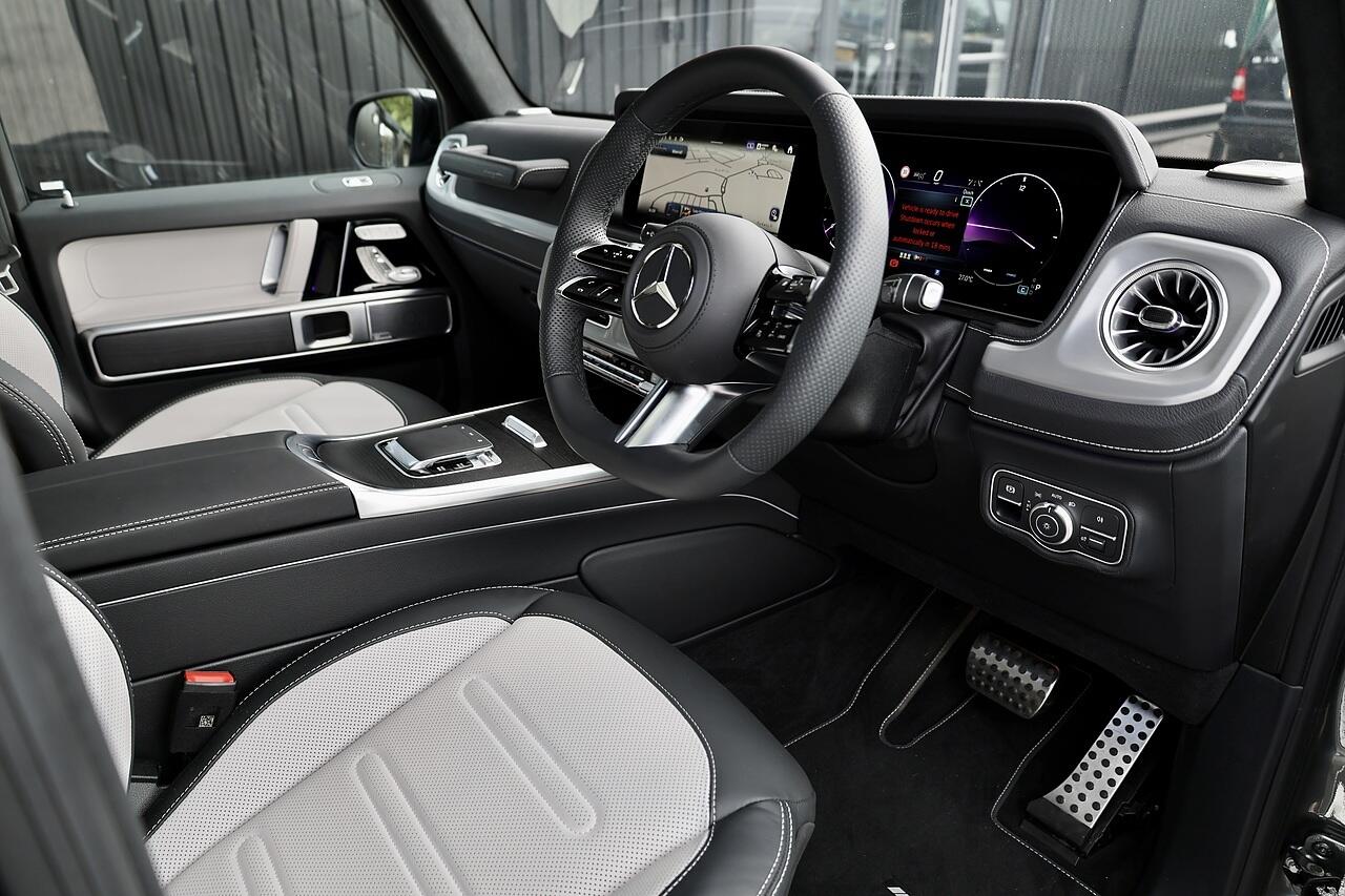 Mercedes-Benz G Class view 13