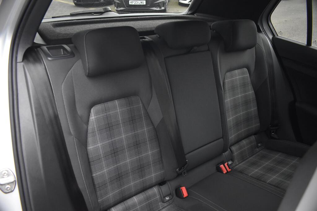 Volkswagen Golf view 34