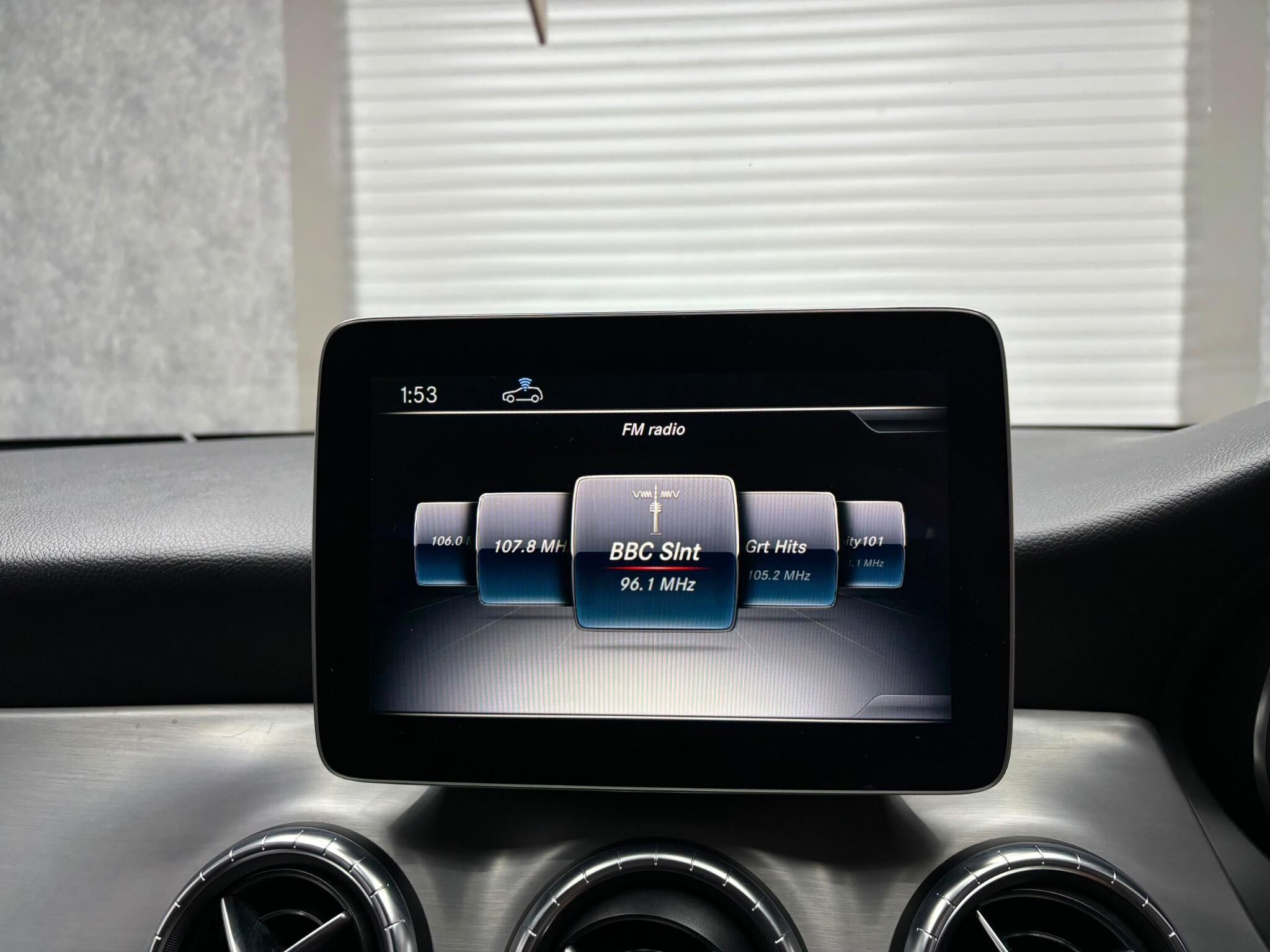 Mercedes-Benz Cla view 21