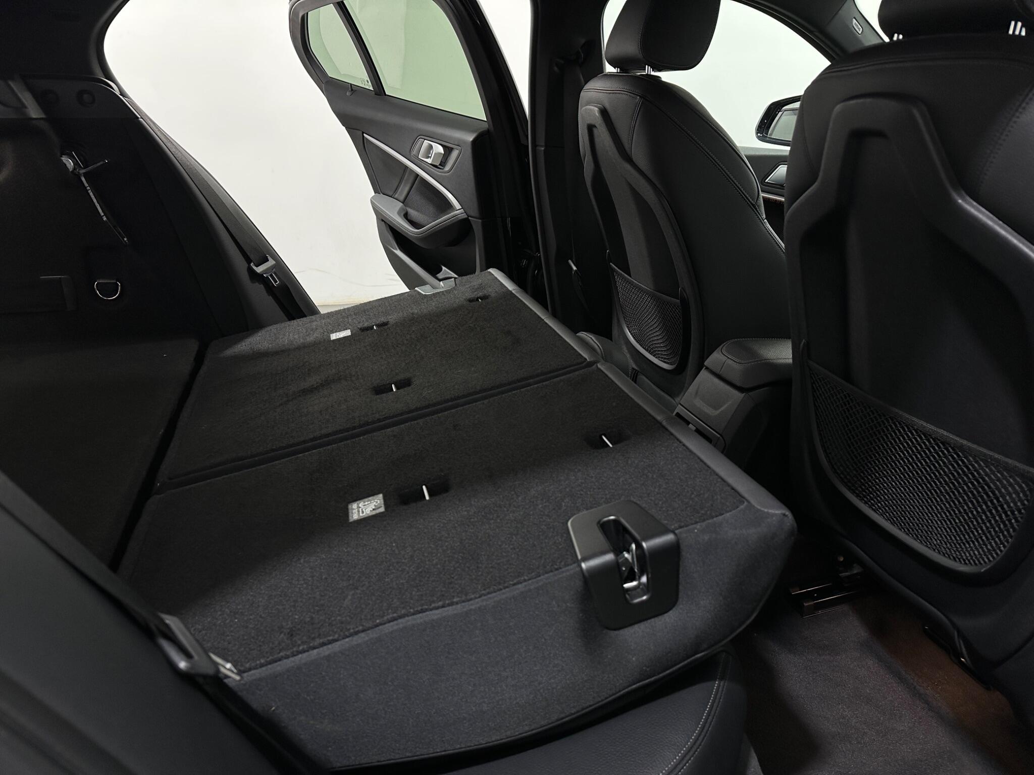 BMW 1 Series view 48