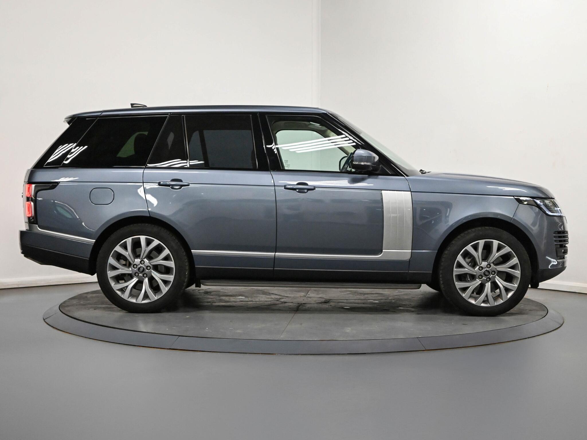 Land Rover Range Rover view 11