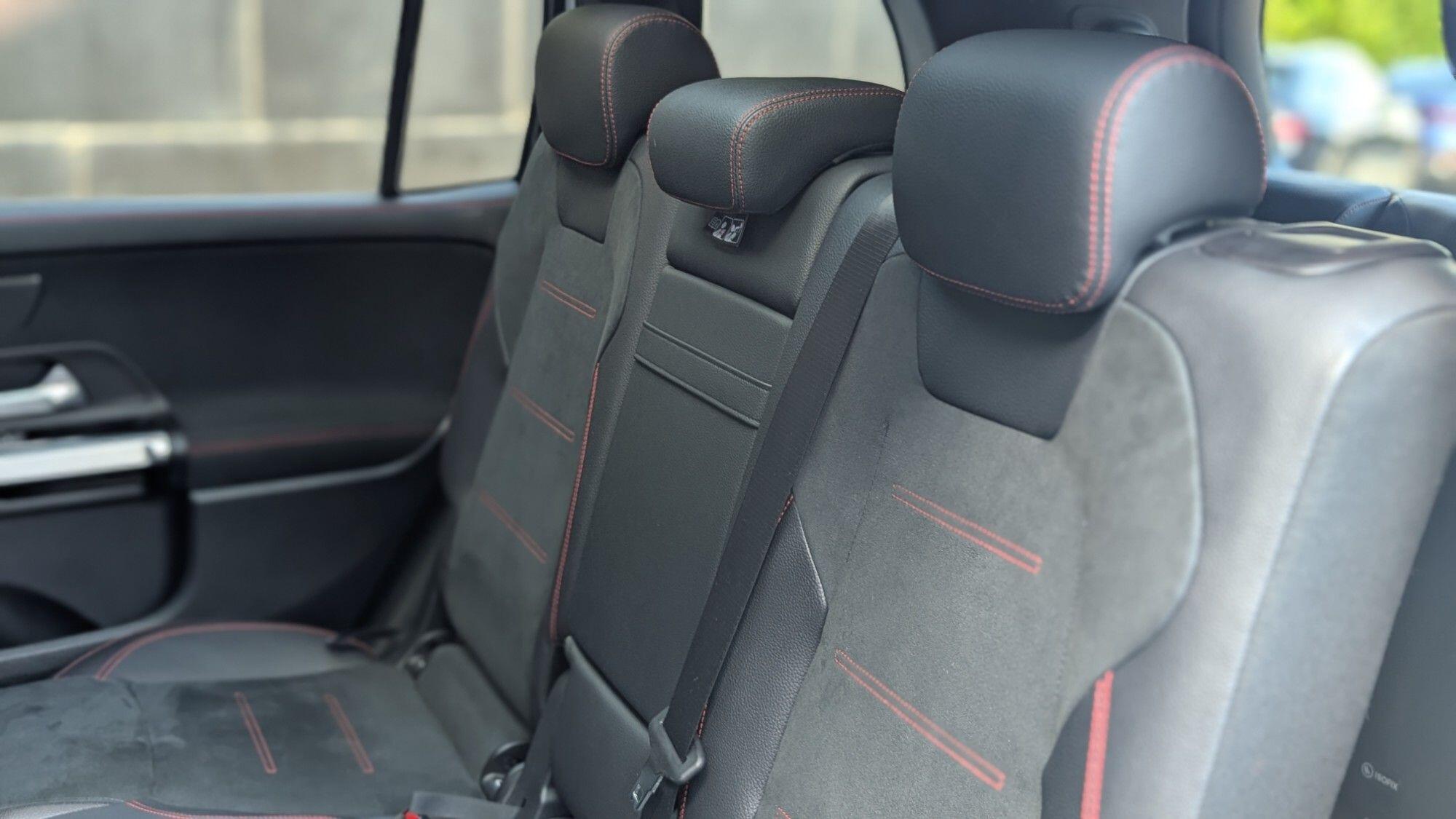 Mercedes-Benz GLB view 14