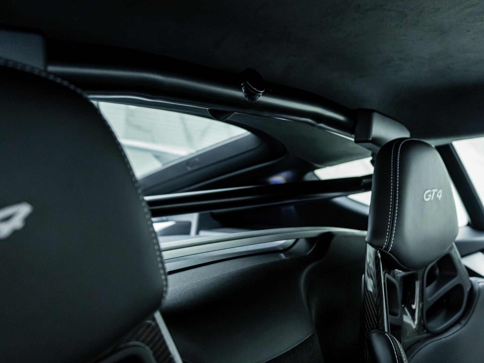 Porsche Cayman view 17