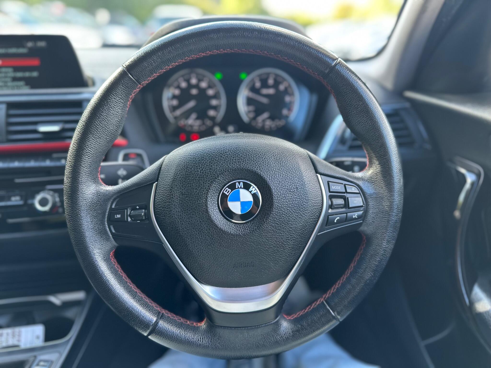 BMW 1 Series view 27