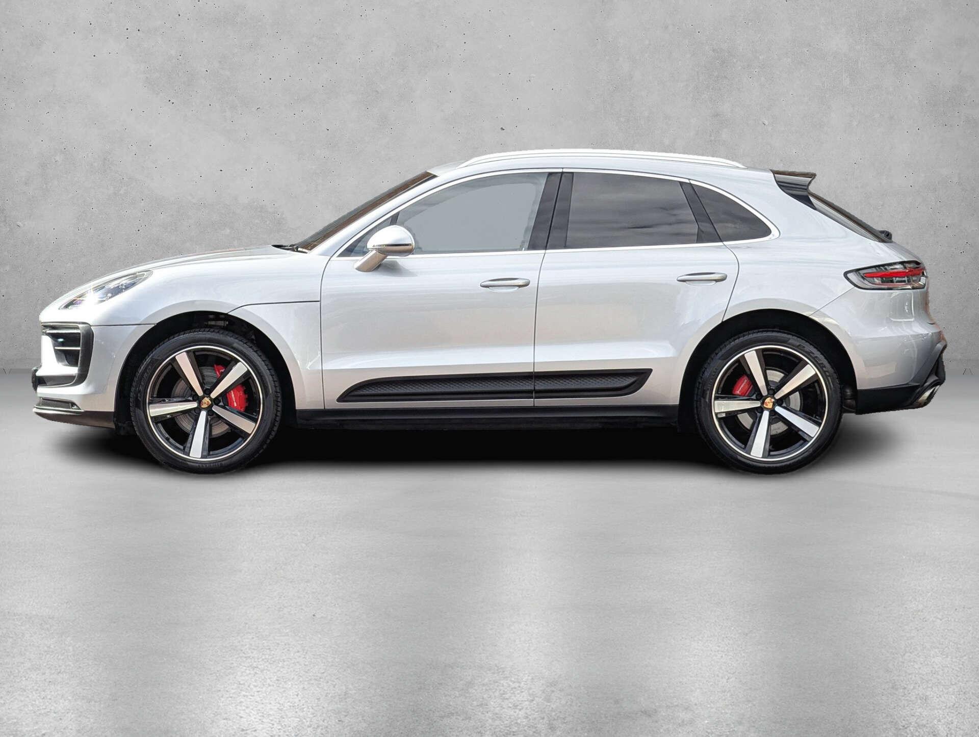 Porsche Macan view 4
