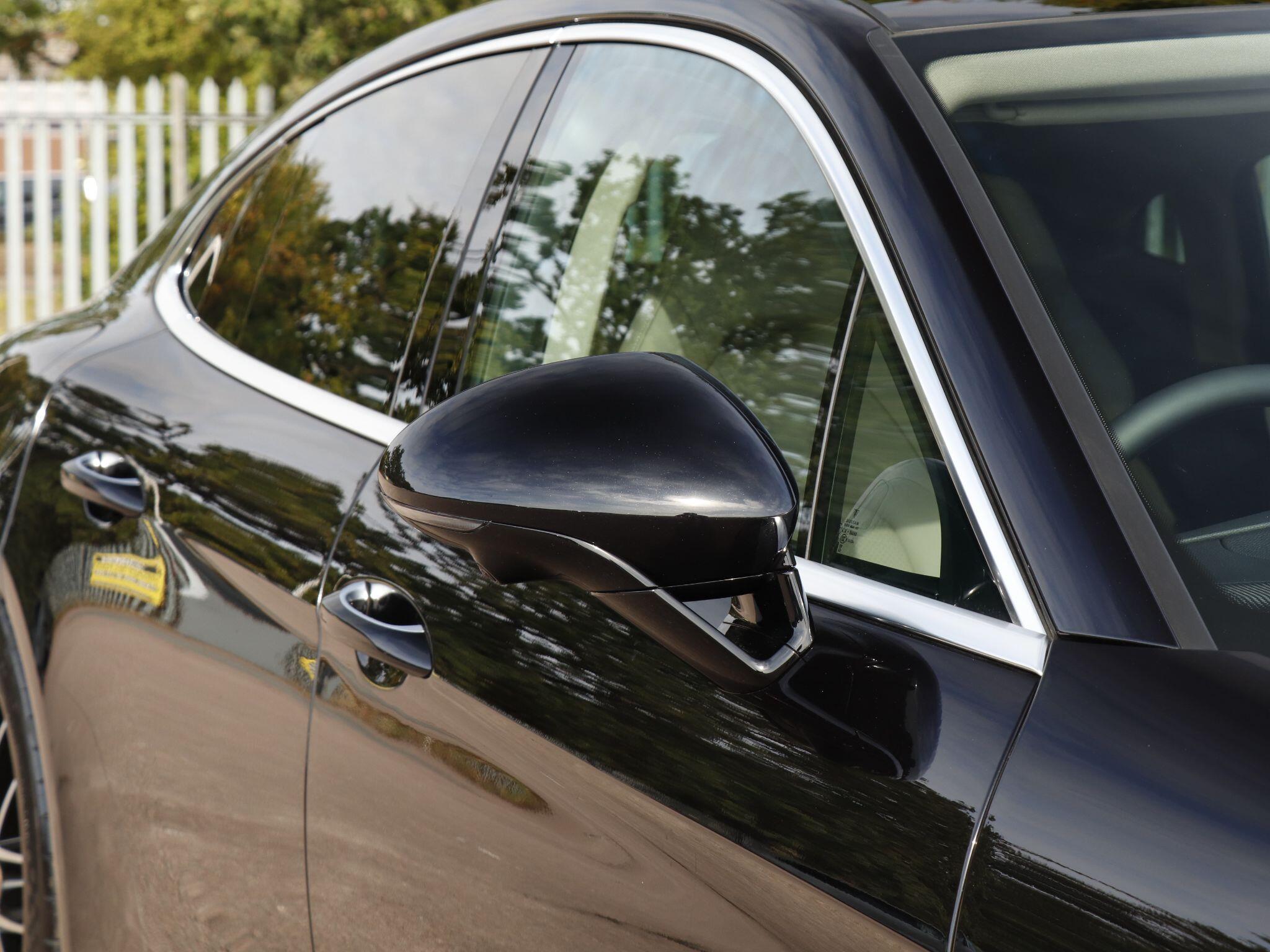 Porsche Panamera view 34