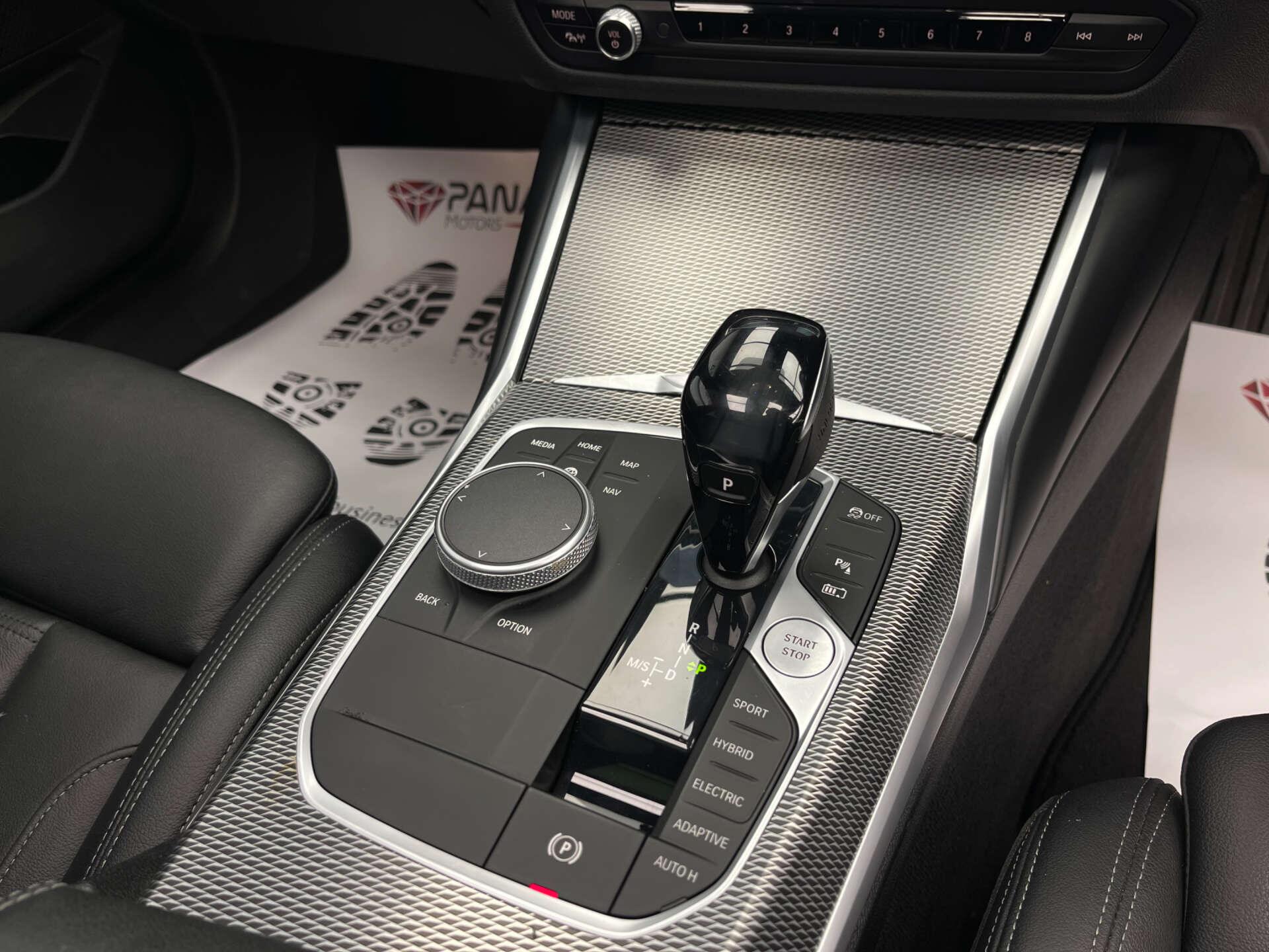 BMW 3 Series view 19
