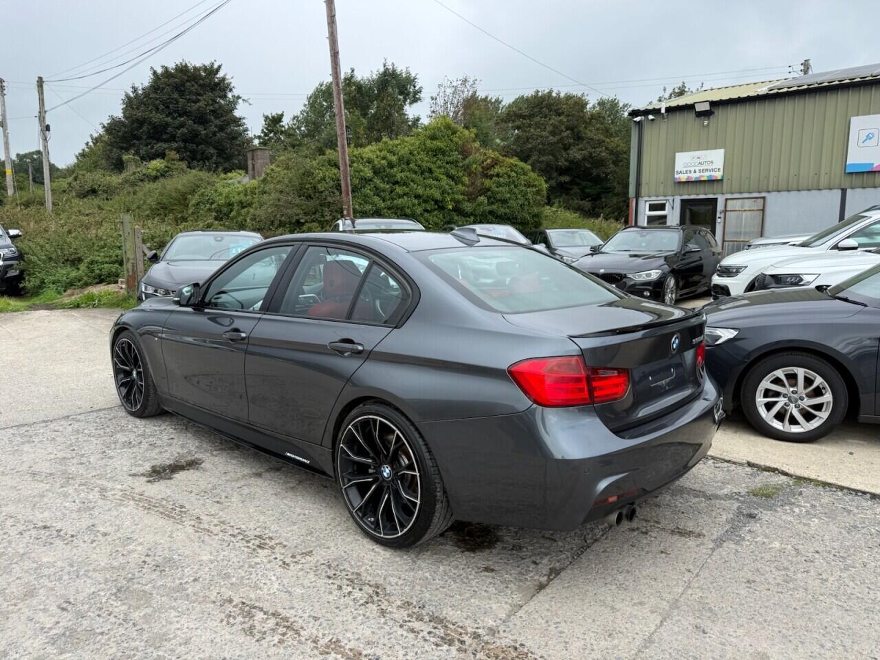 BMW 3 Series view 3