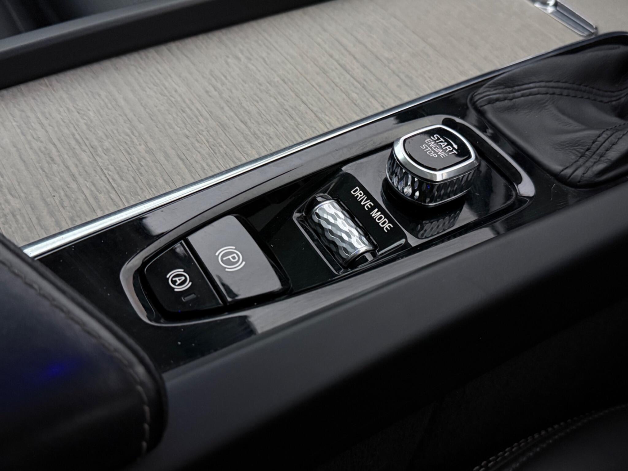 Volvo XC60 view 24