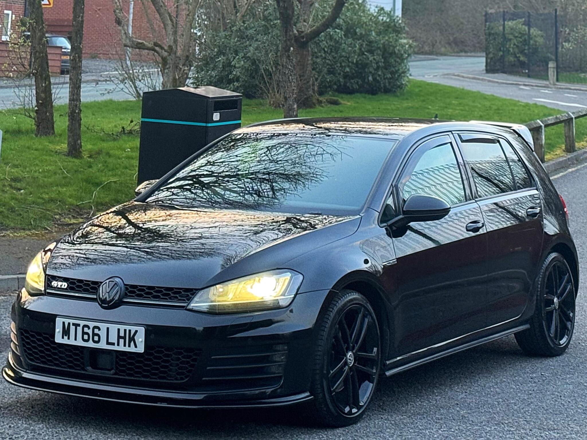 2016 Volkswagen Golf 2.0 TDI BlueMotion Tech GTD DSG Euro 6 (s/s) 5dr image 22