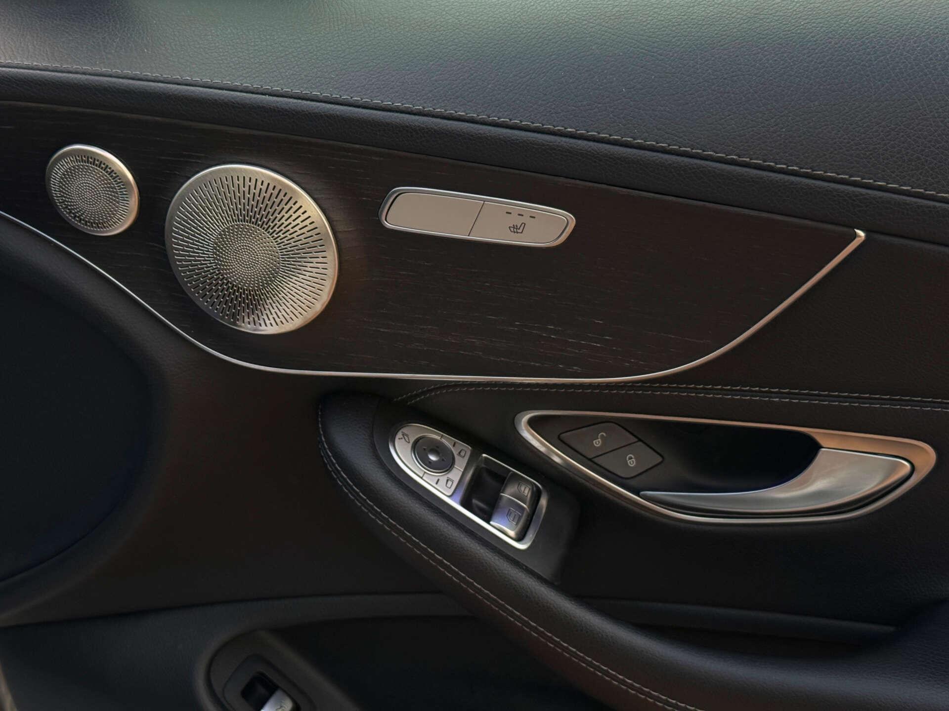 Mercedes-Benz C Class view 22