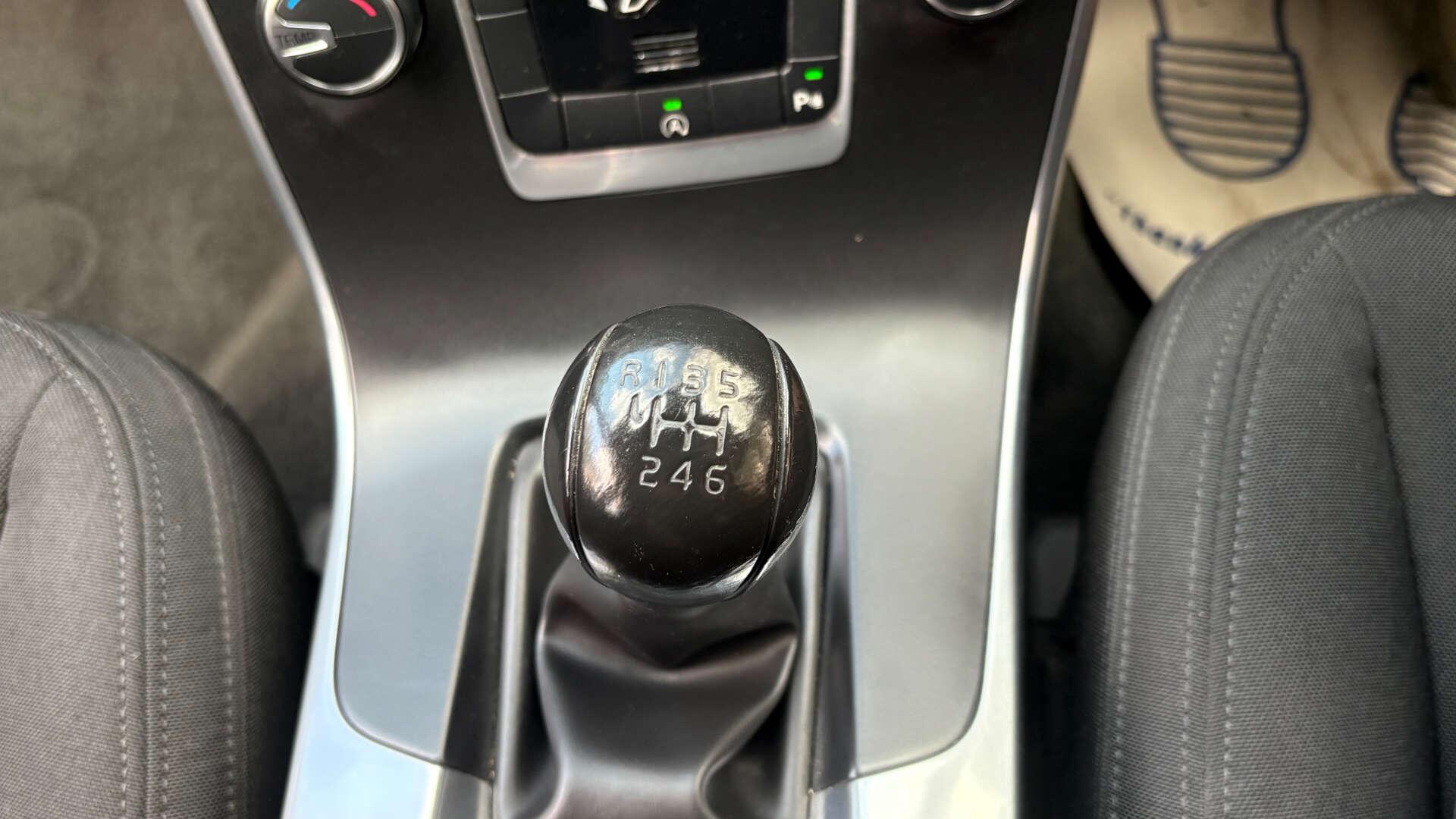 Volvo V60 view 31