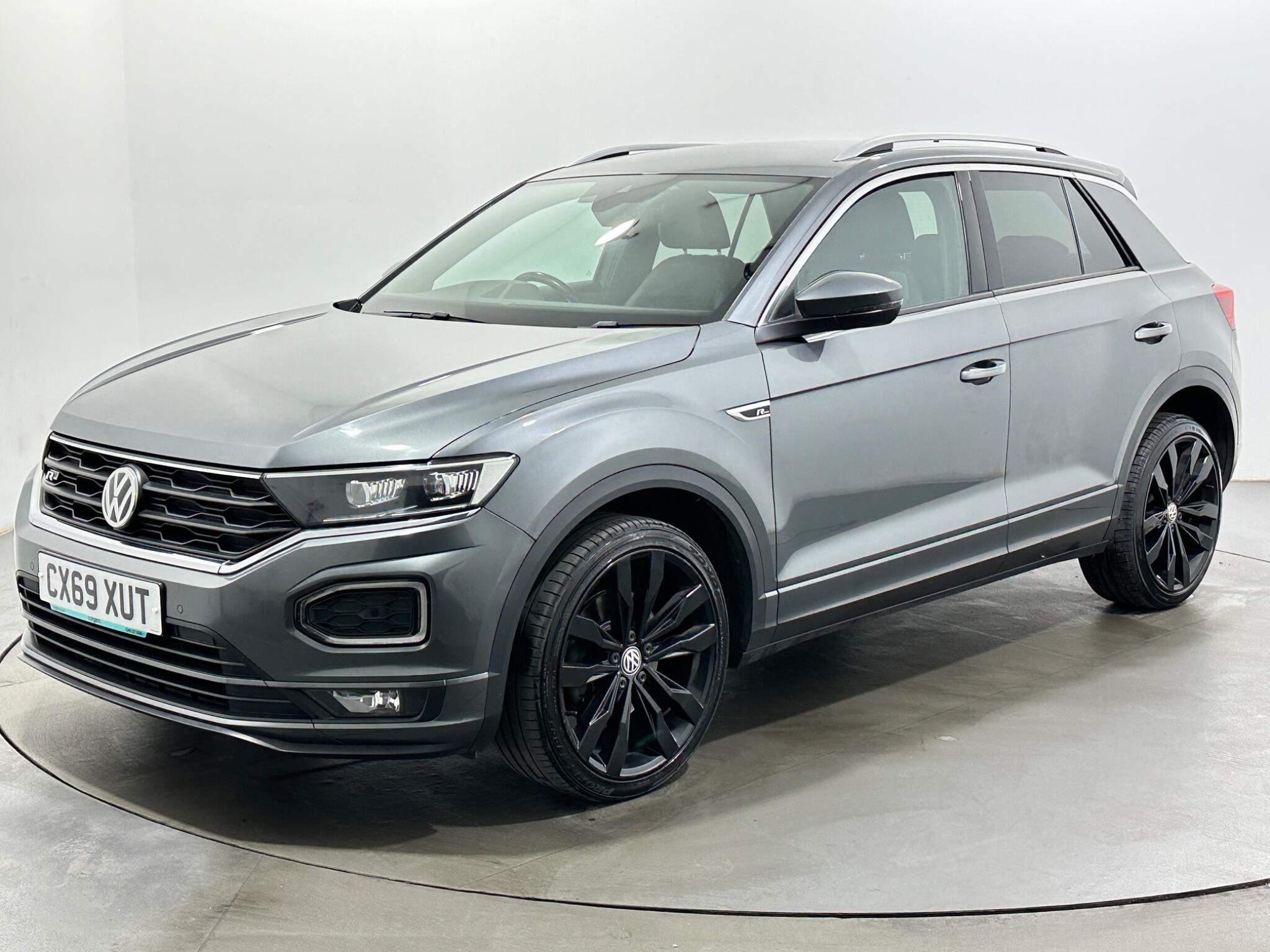 Volkswagen T-Roc view 4
