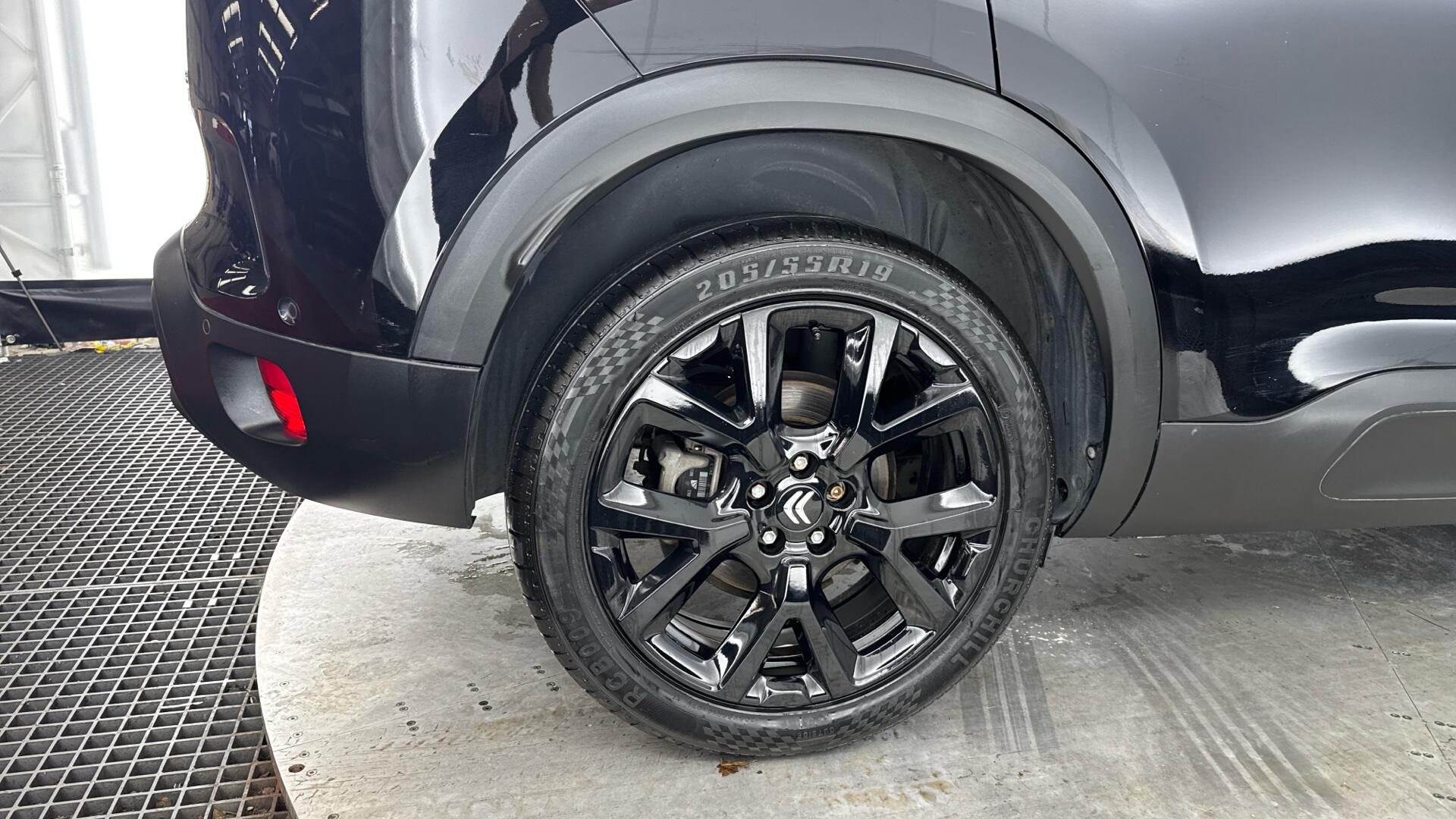 Citroen C5 Aircross view 22