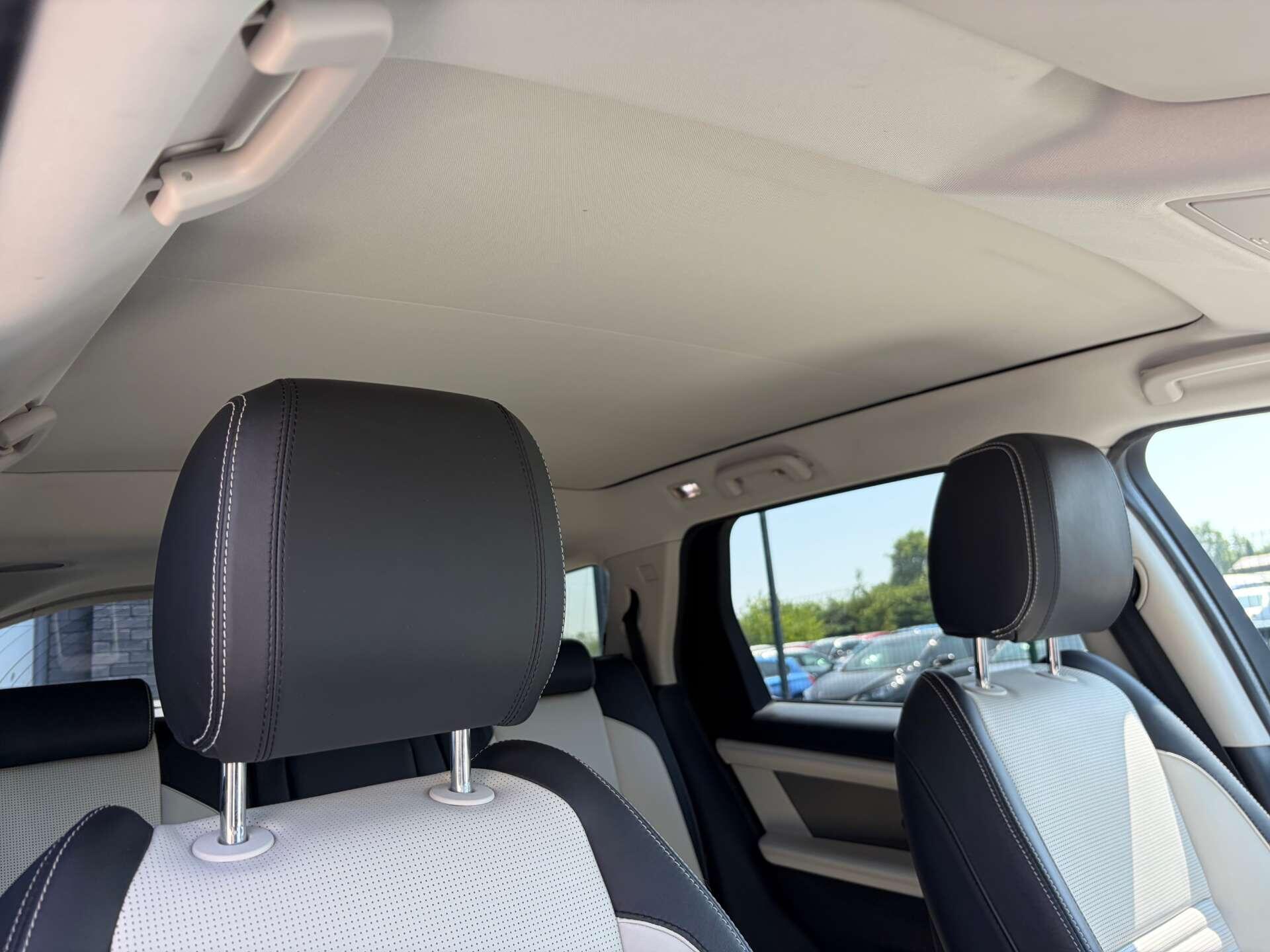 Land Rover Discovery Sport view 38