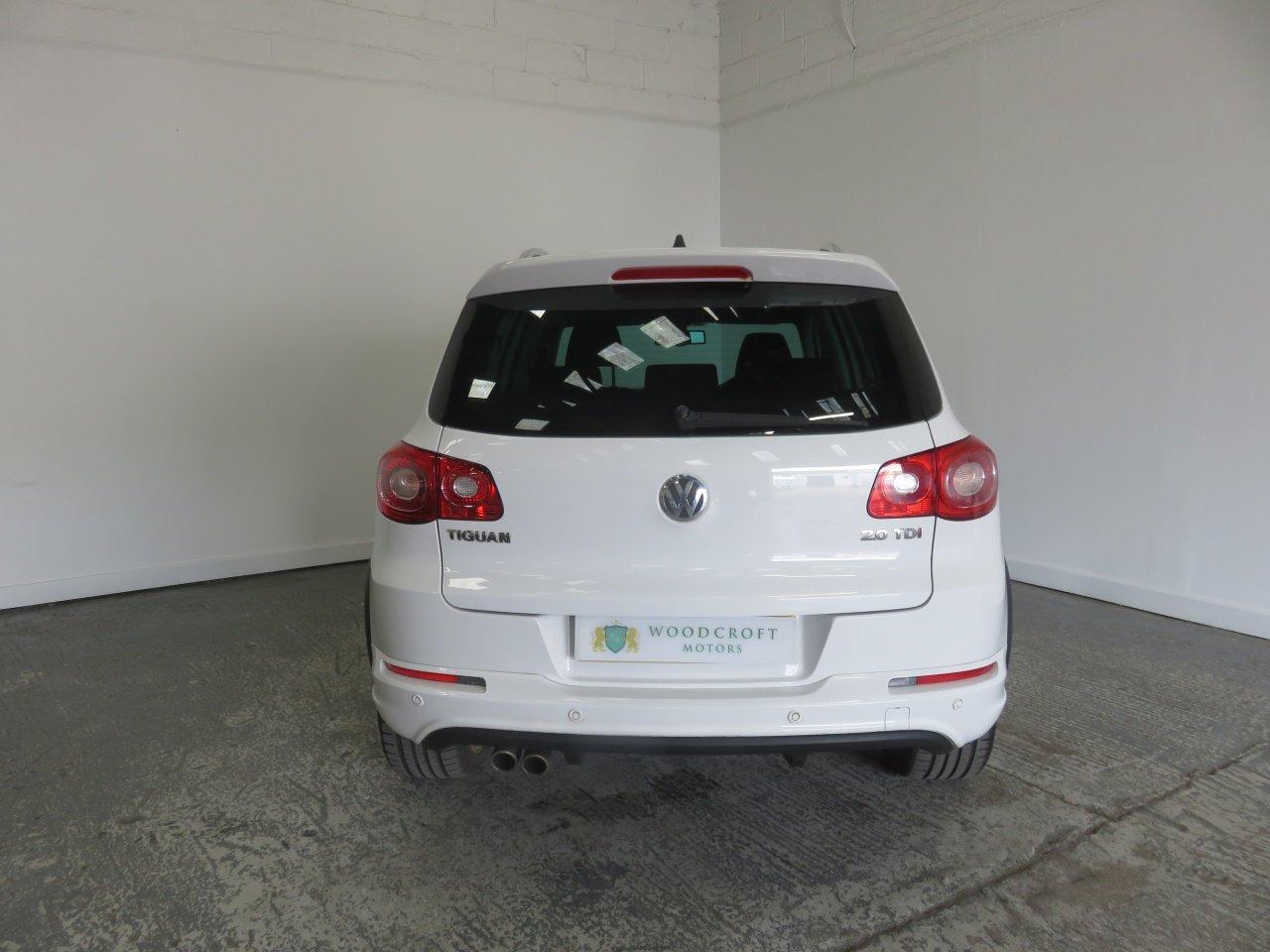 Volkswagen Tiguan view 14