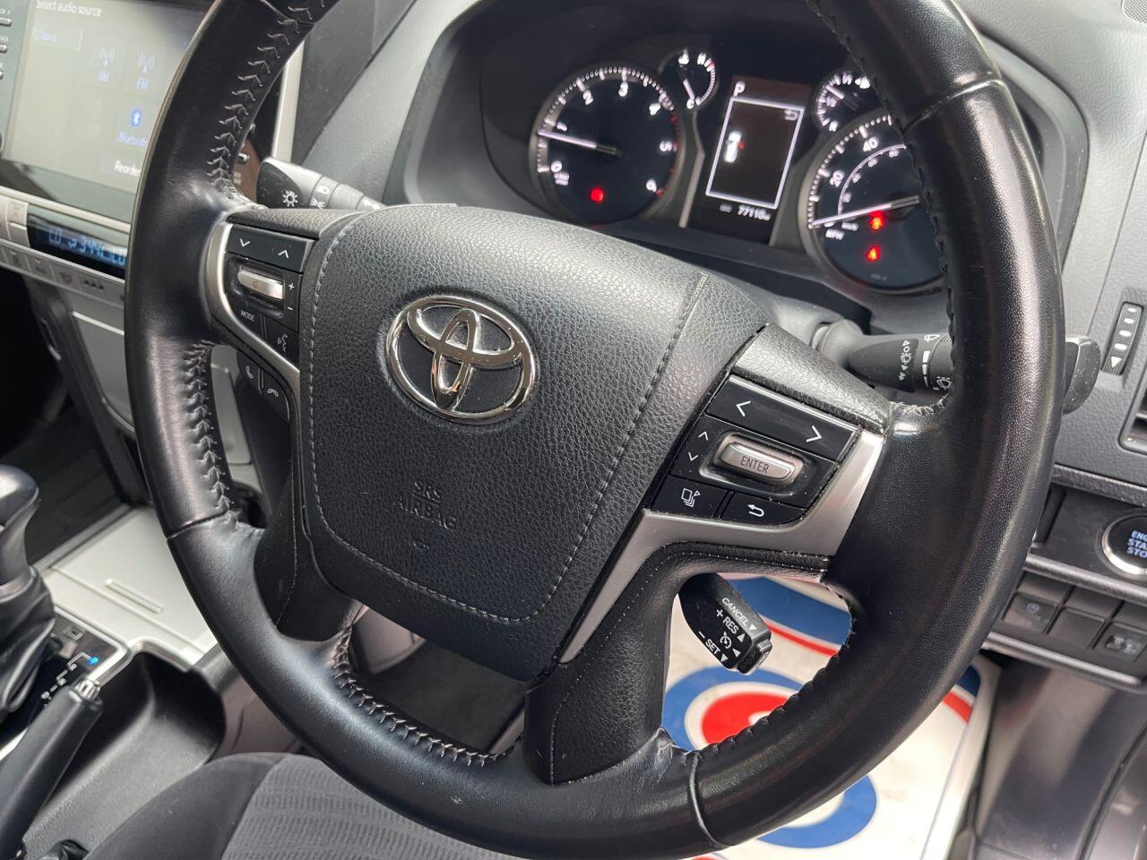 Toyota Land Cruiser view 18