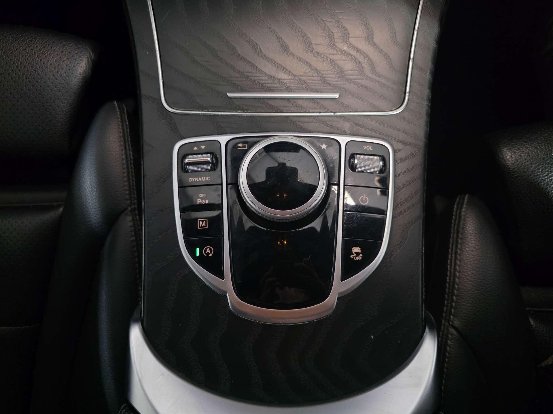 Mercedes-Benz GLC view 25