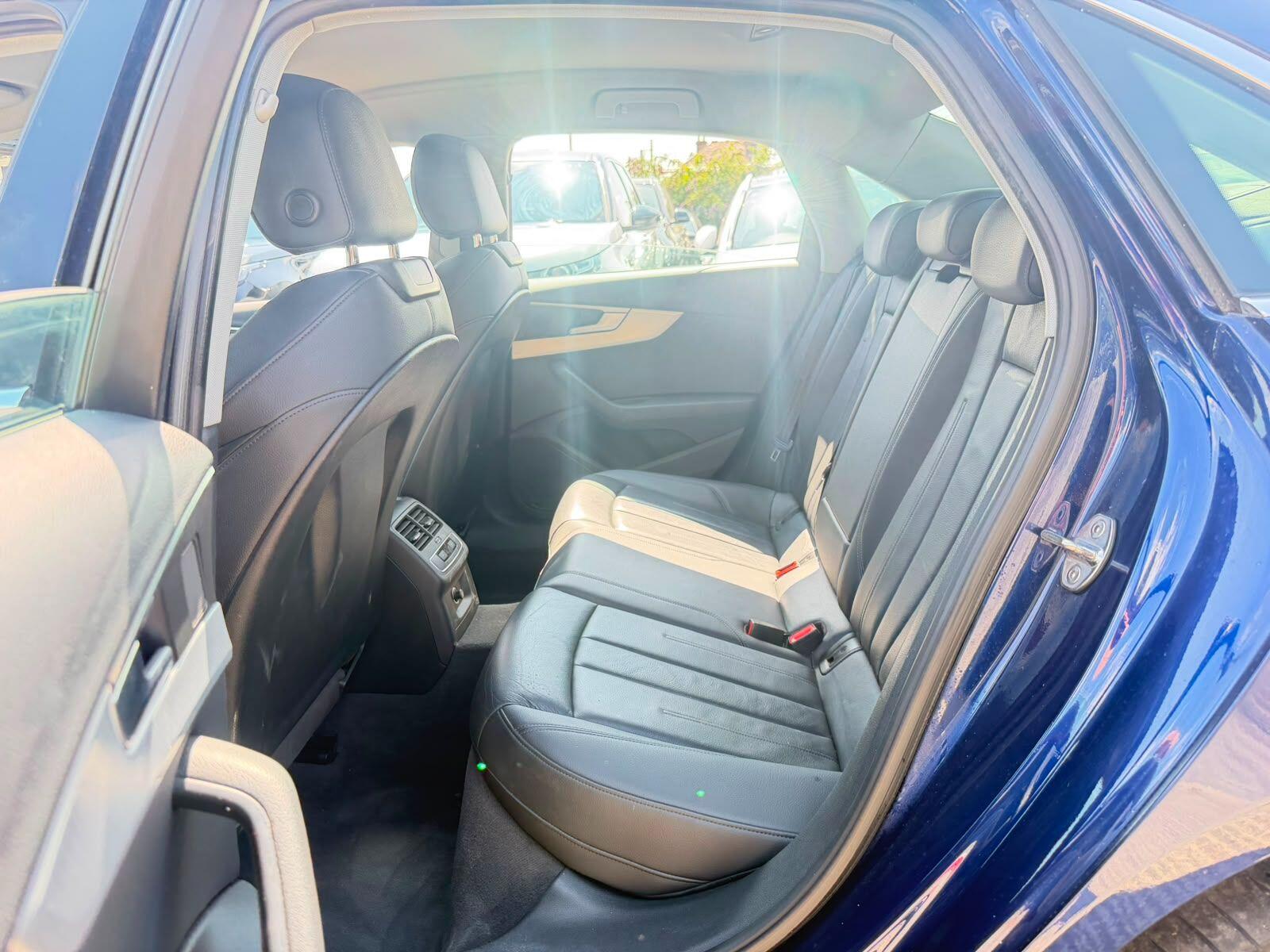 Audi A4 view 26