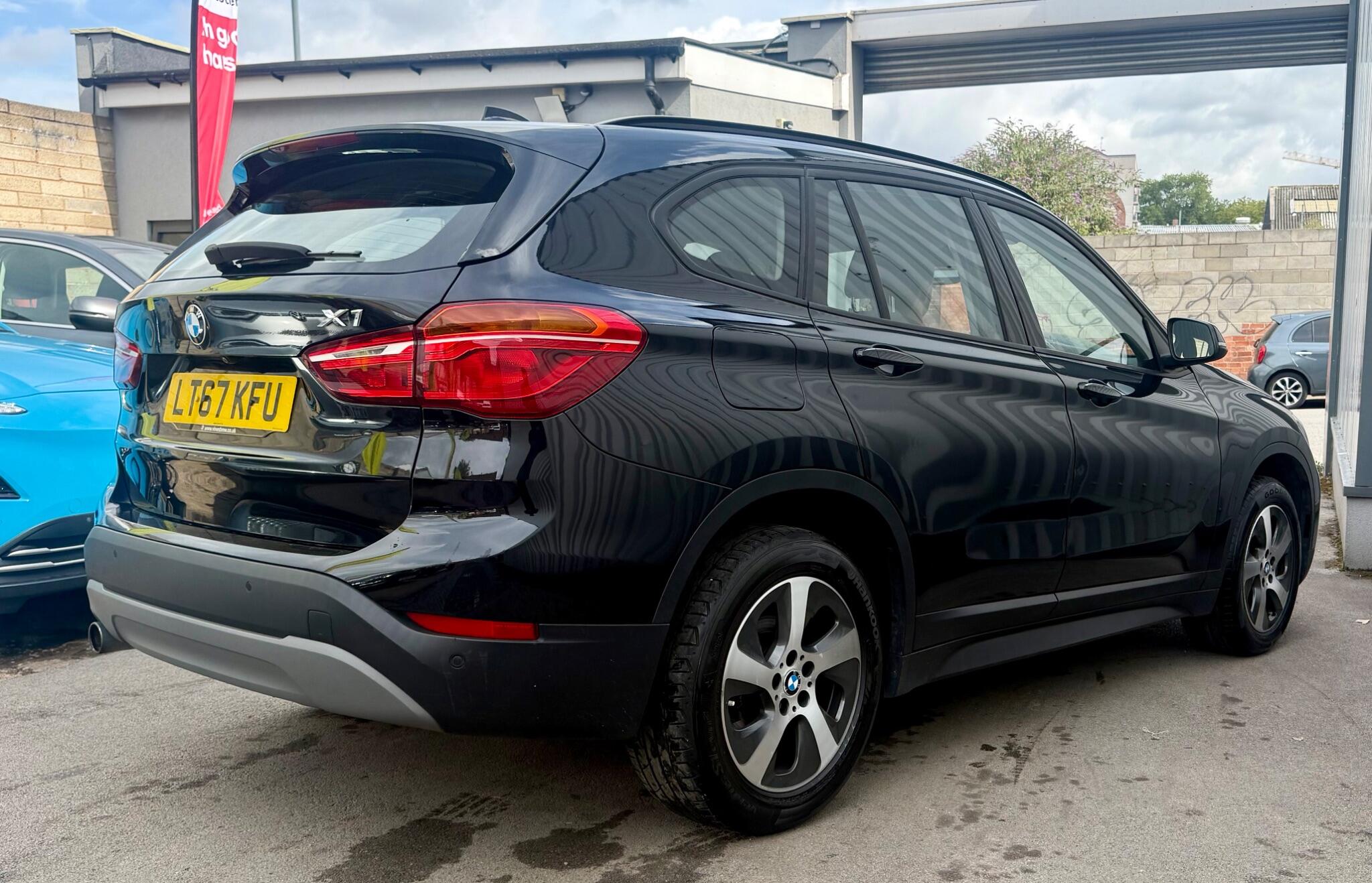 BMW X1 view 8